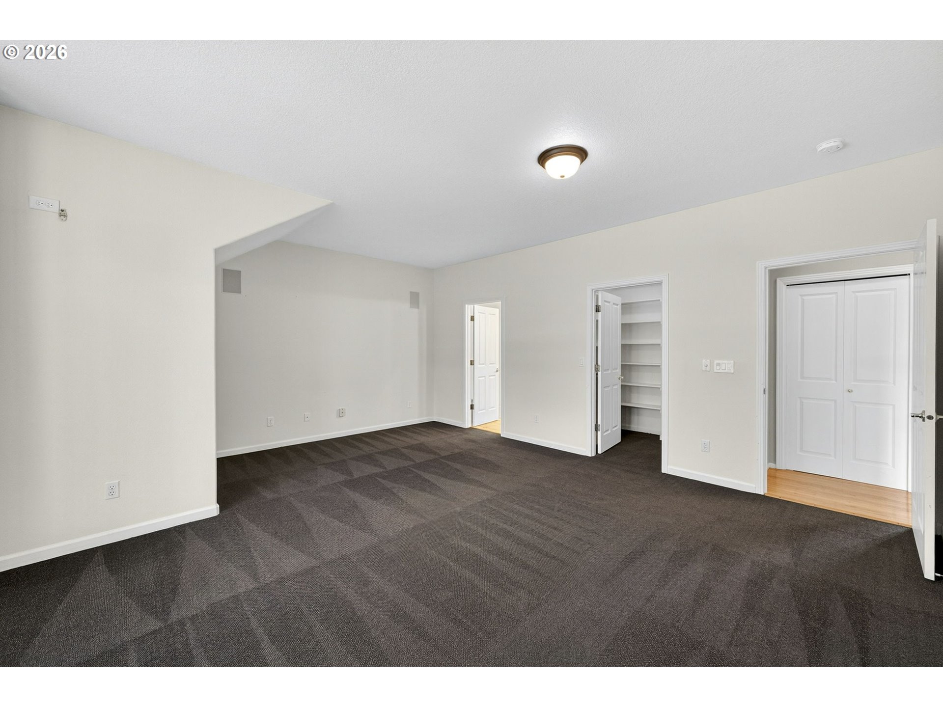 1970 Hall St Property Photo 27