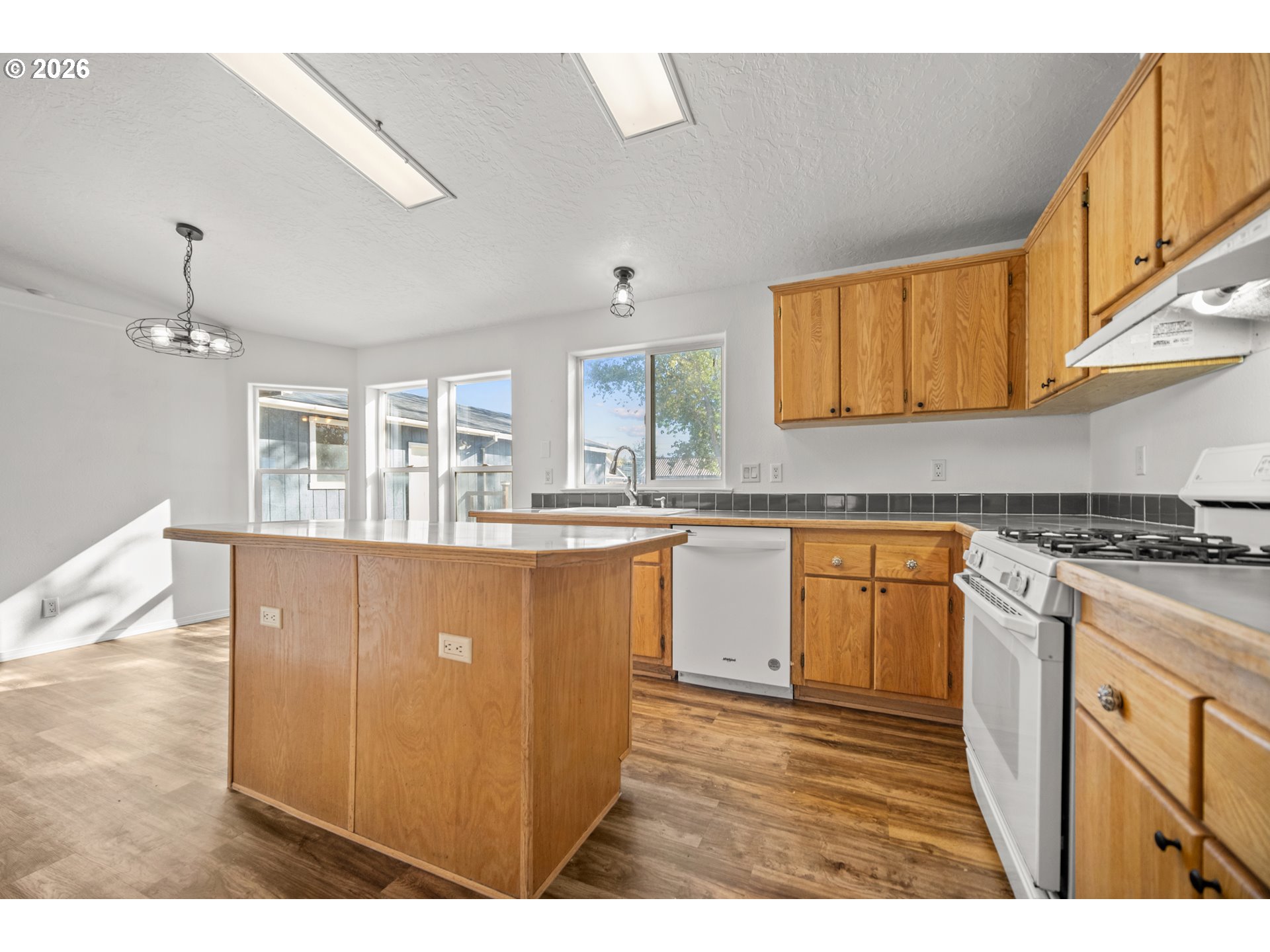 1180 H St Property Photo 5