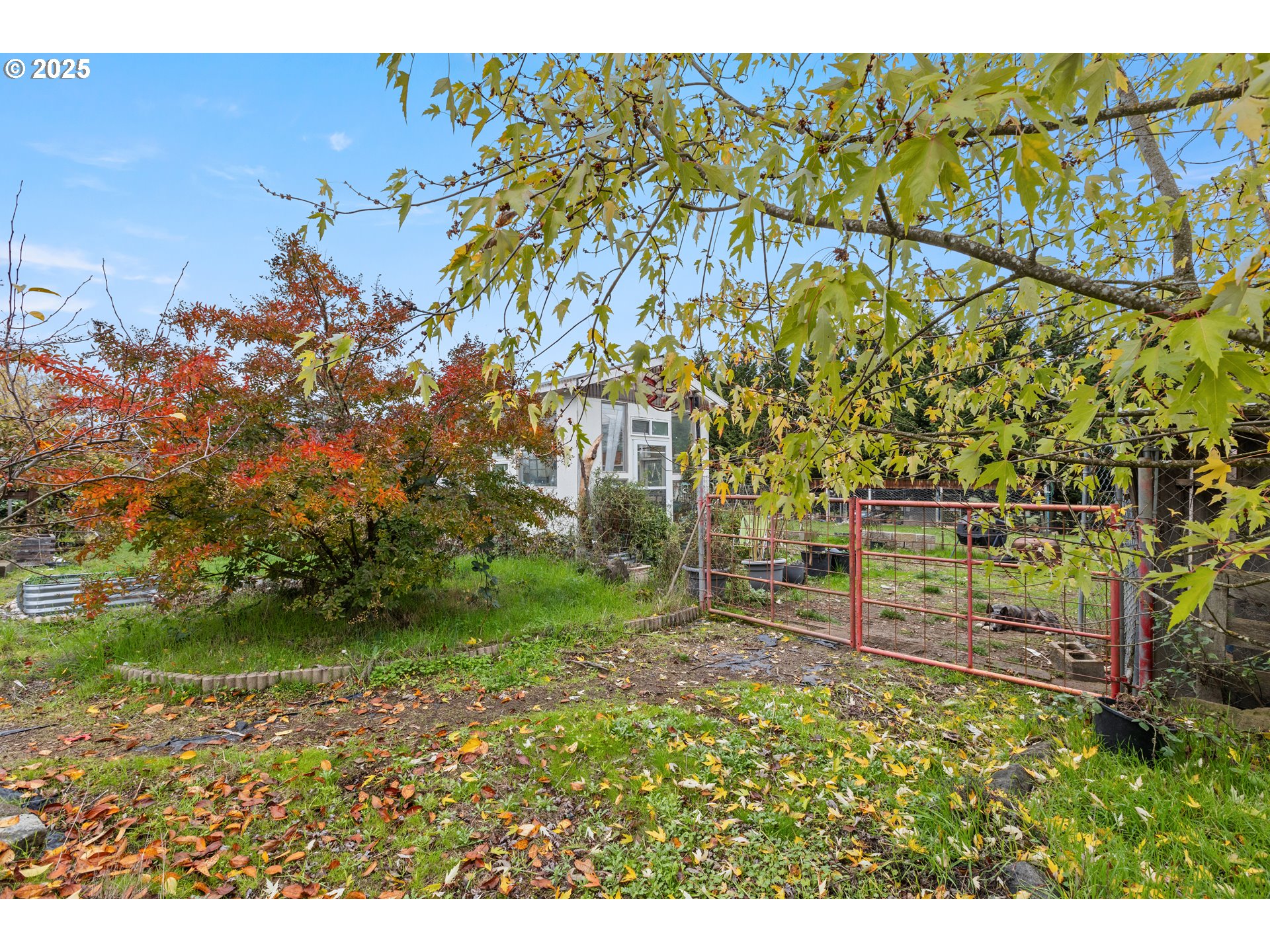 1907 W Duke Rd Property Photo 2