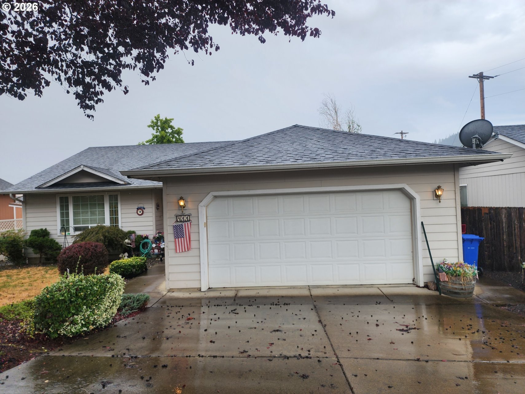 411 Sunnyside Dr Property Photo 2