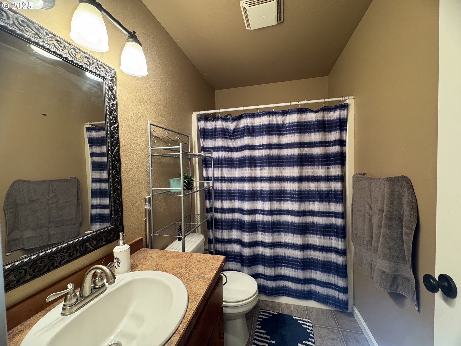 220 Se Hope Ct Property Photo 22