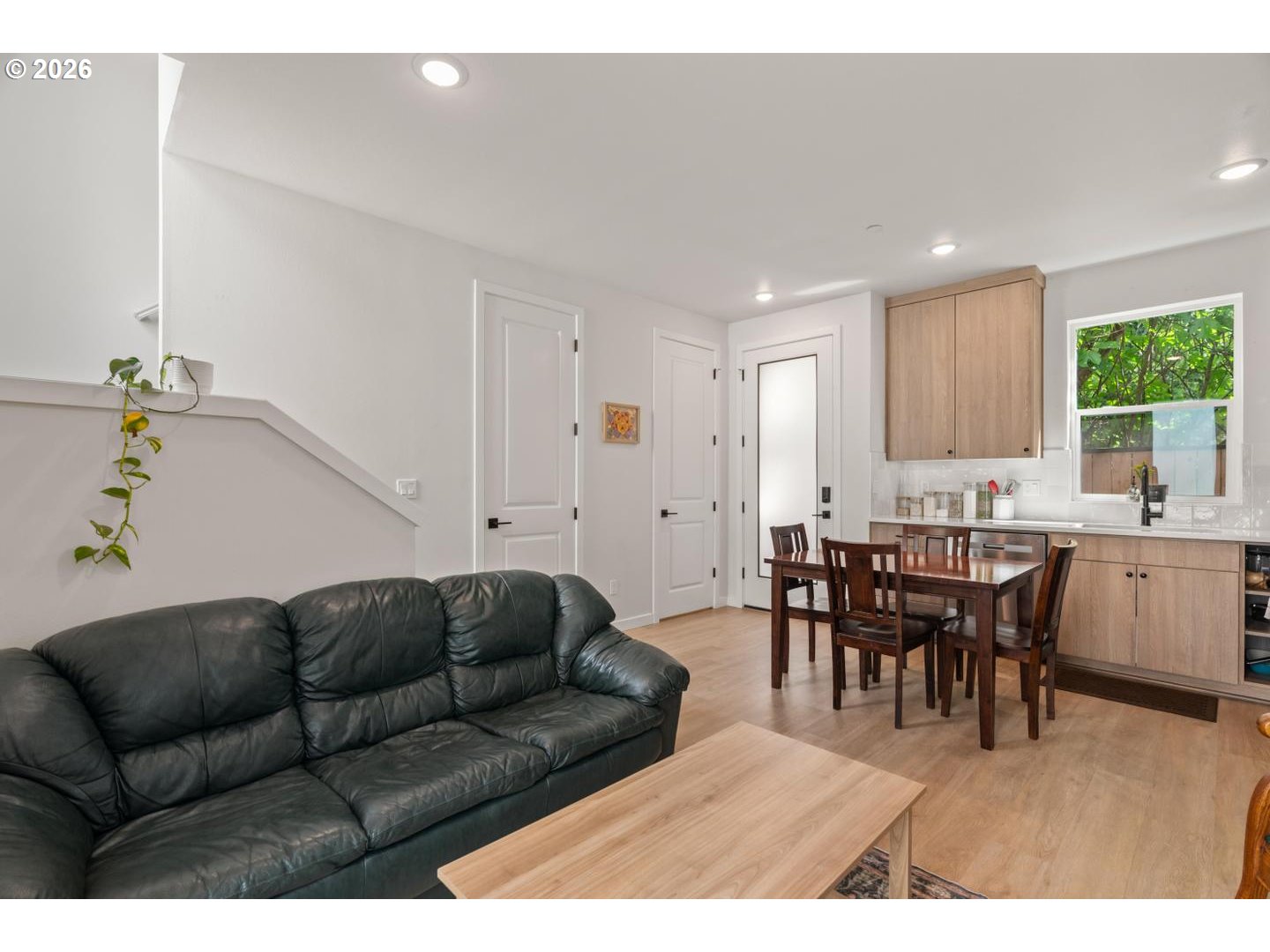 64 Ne Stanton St Property Photo 6