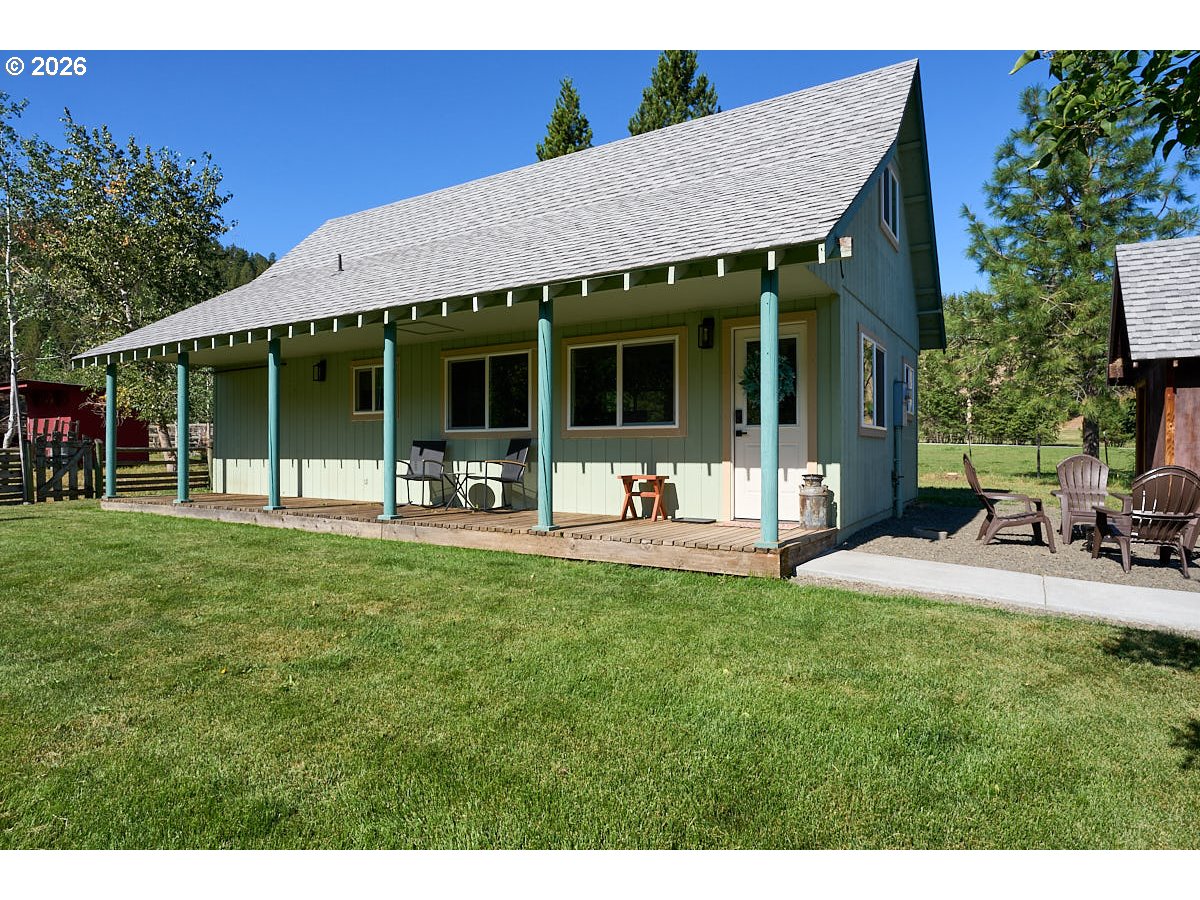 61736 Wallowa Mountian Loop Property Photo 2