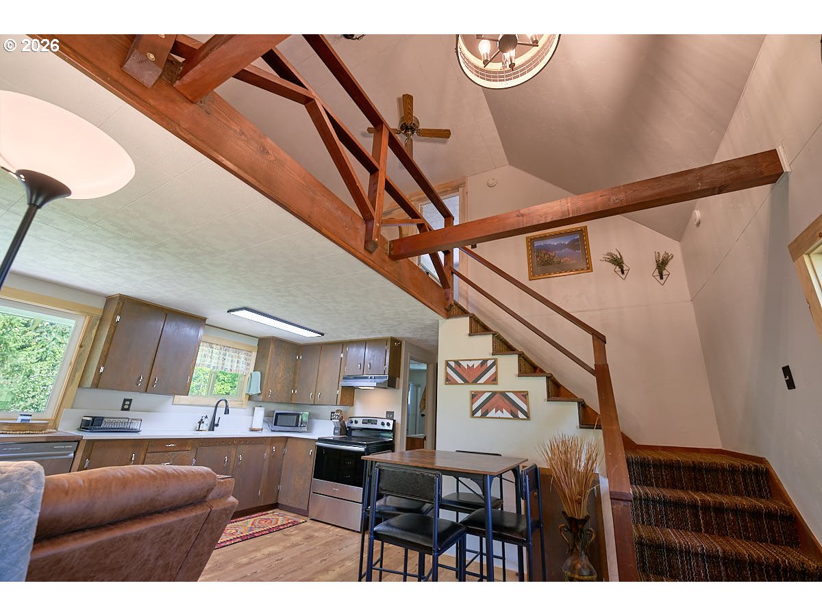 61736 Wallowa Mountian Loop Property Photo 12