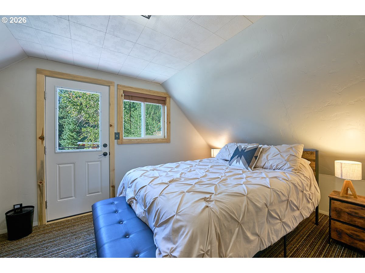 61736 Wallowa Mountian Loop Property Photo 15