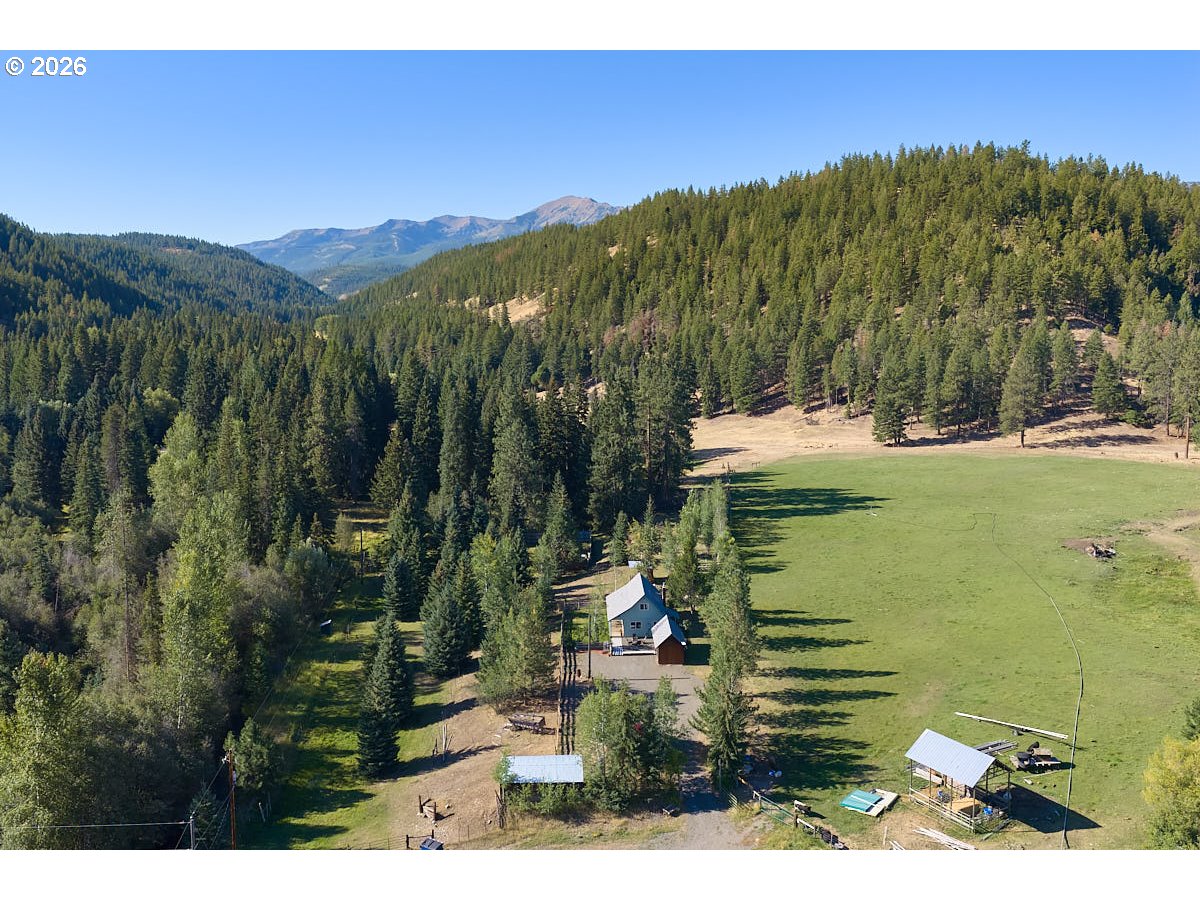 61736 Wallowa Mountian Loop Property Photo 26