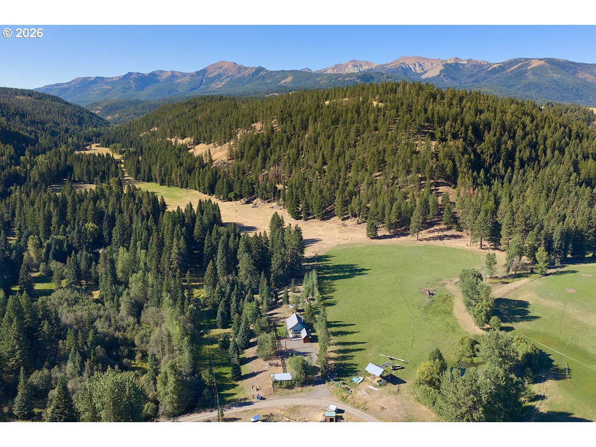 61736 Wallowa Mountian Loop Property Photo 27