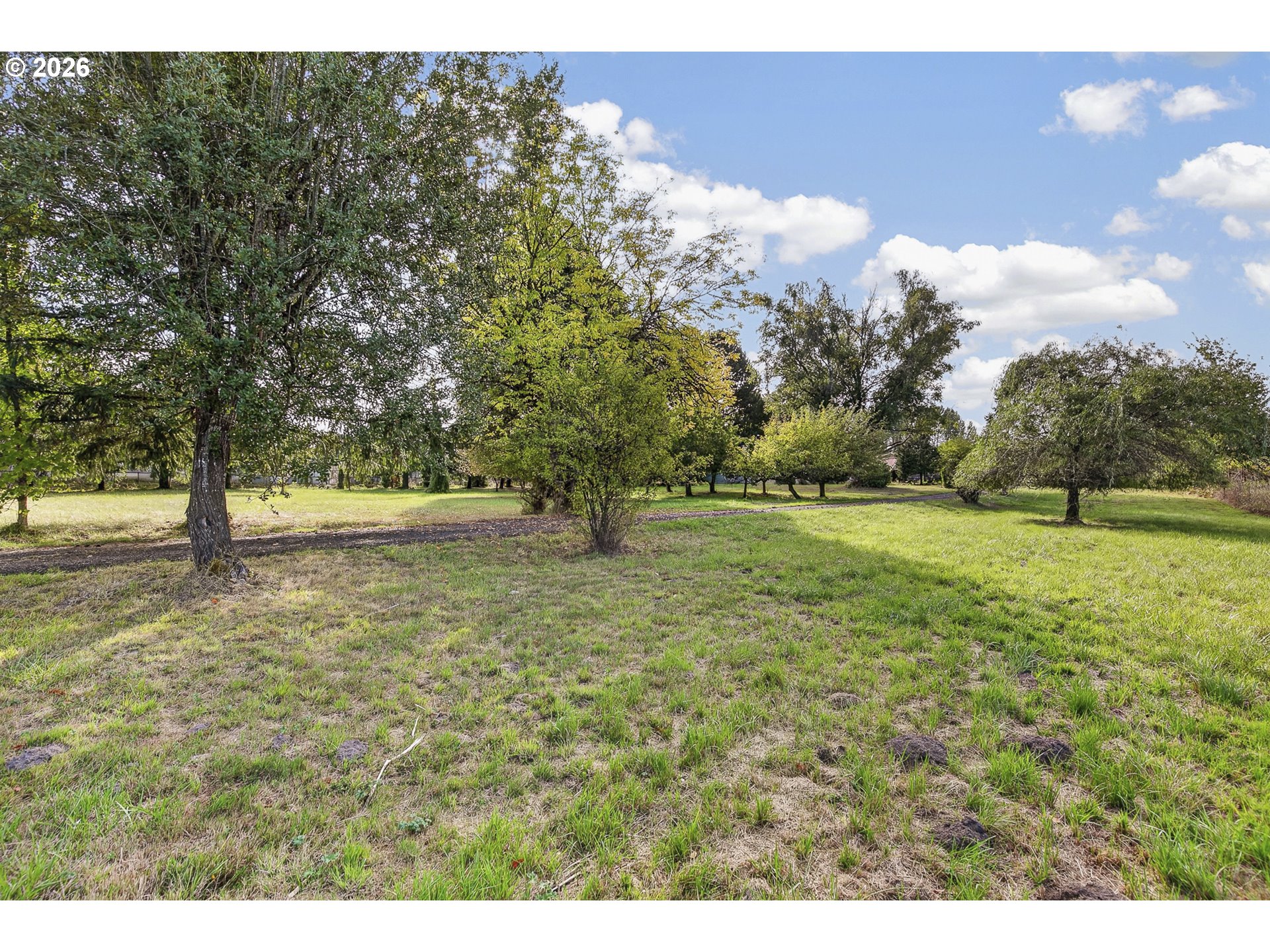 1303 Sw Eaton Blvd Property Photo 2