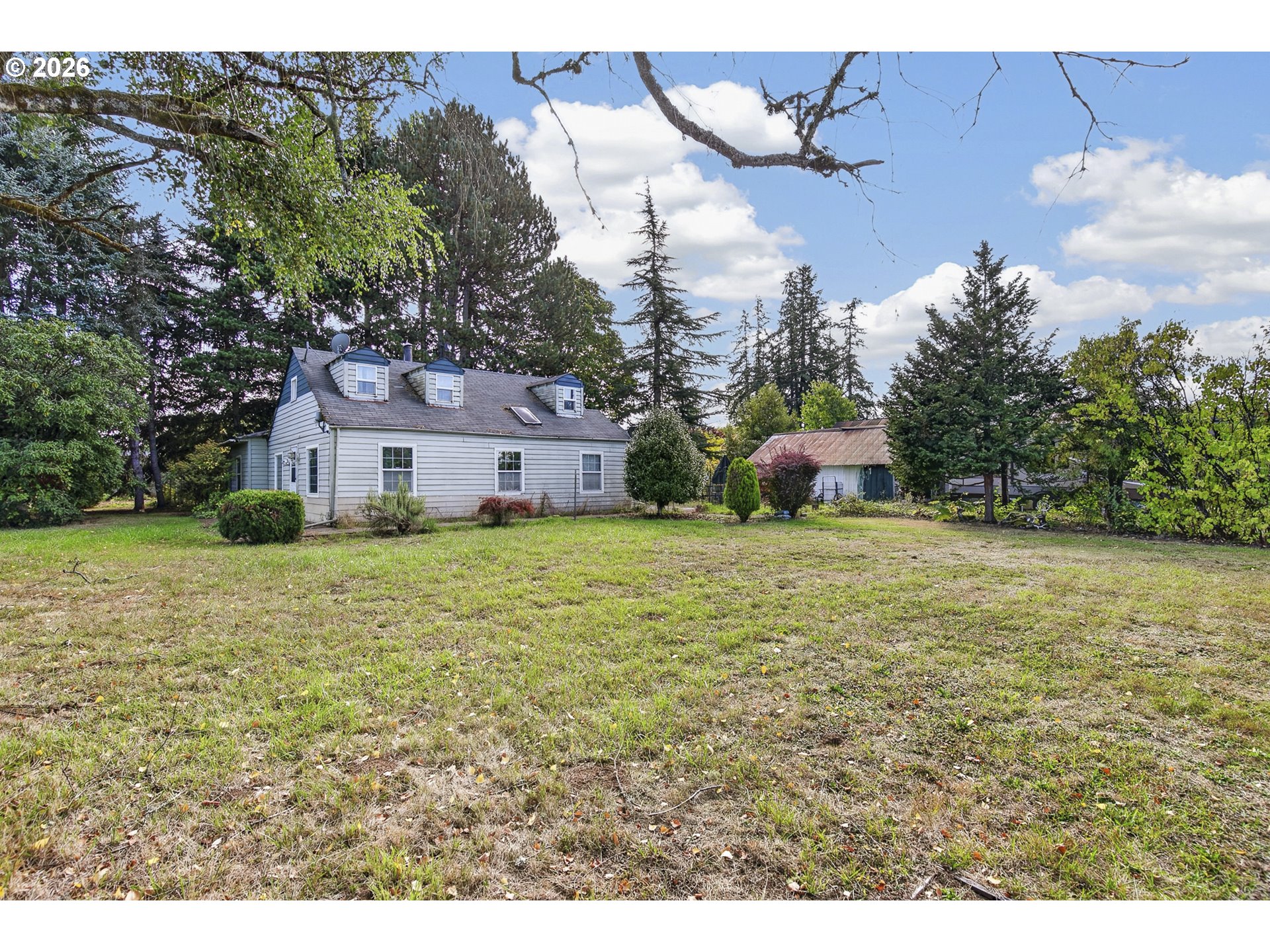 1303 Sw Eaton Blvd Property Photo 8