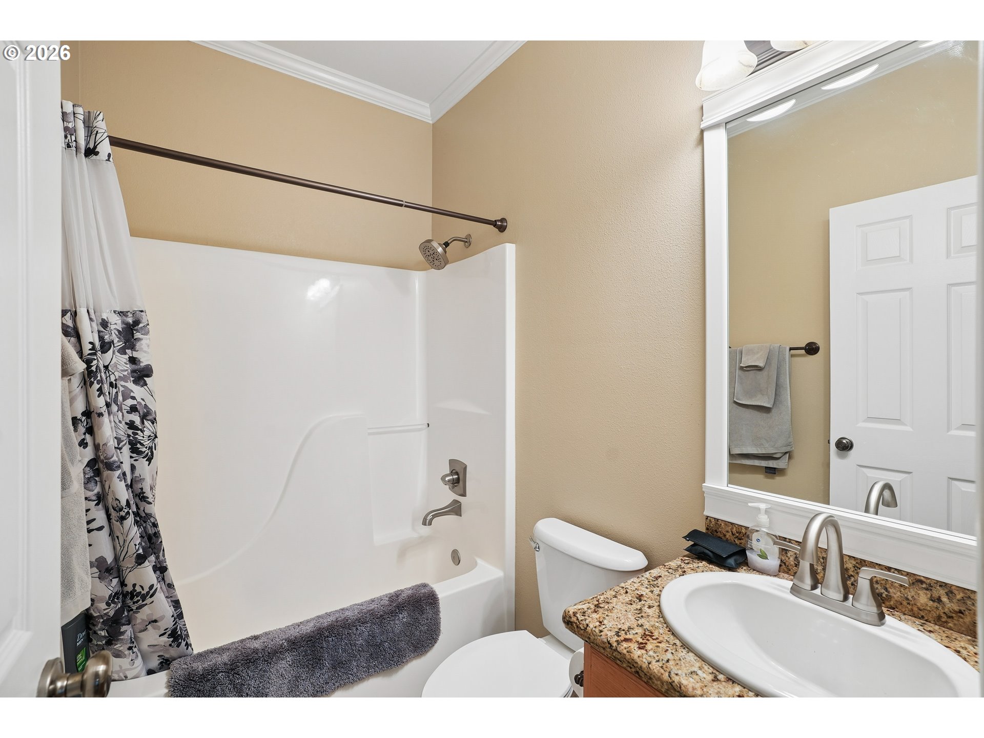 810 Springtree Ln Property Photo 11