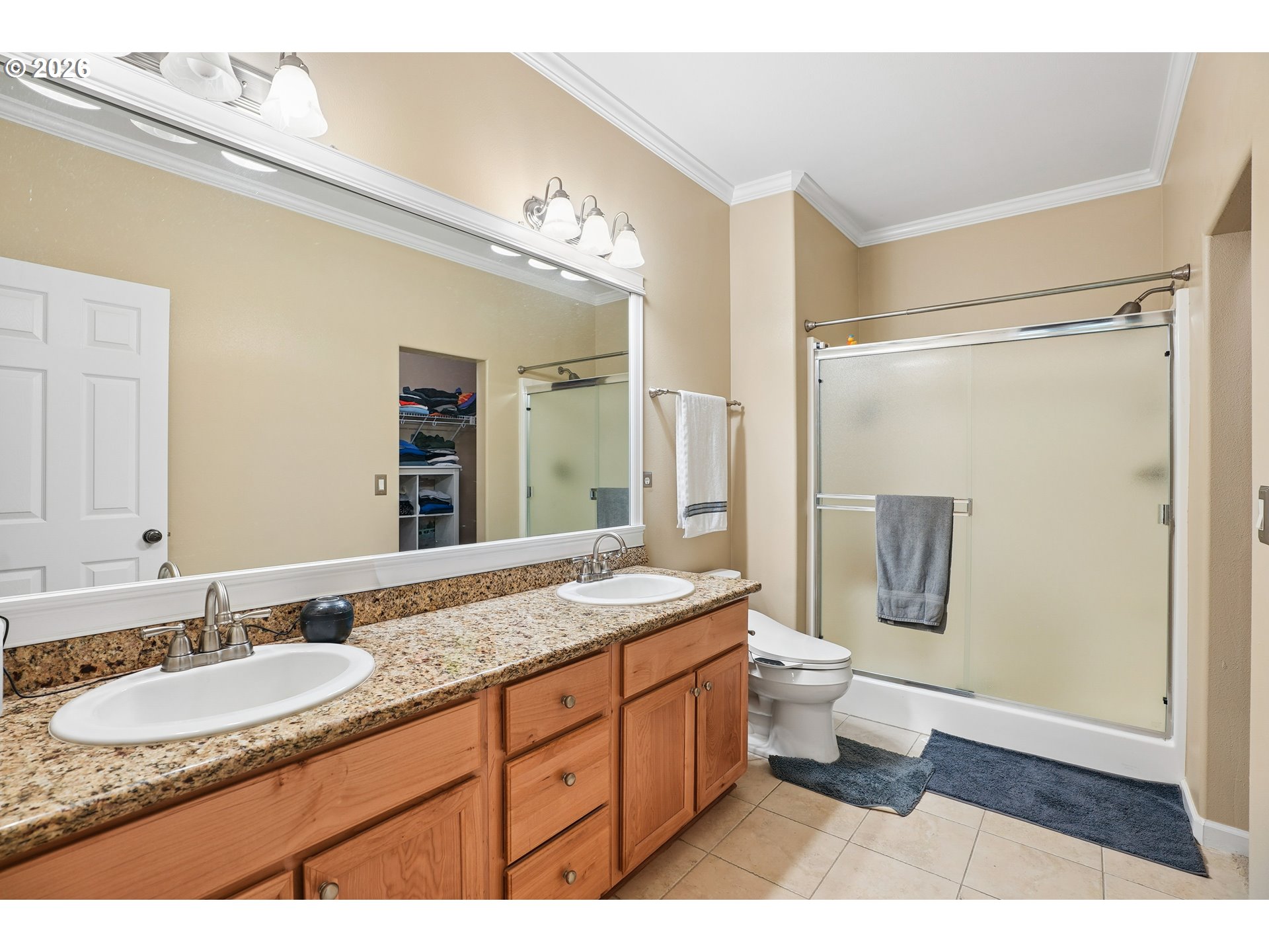 810 Springtree Ln Property Photo 17