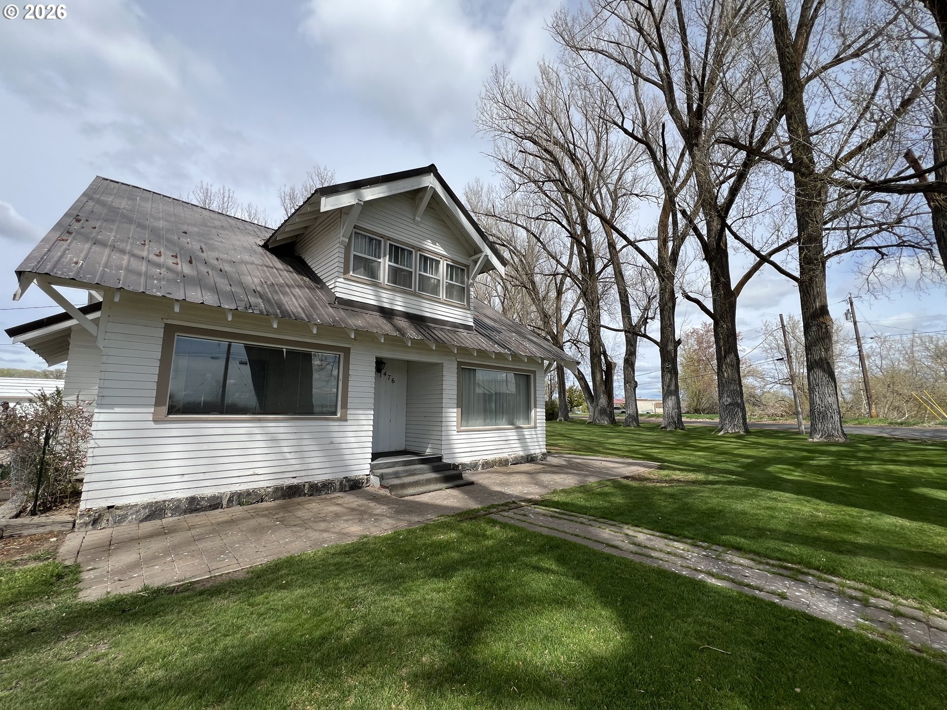 476 N Koa Ave Property Photo 1