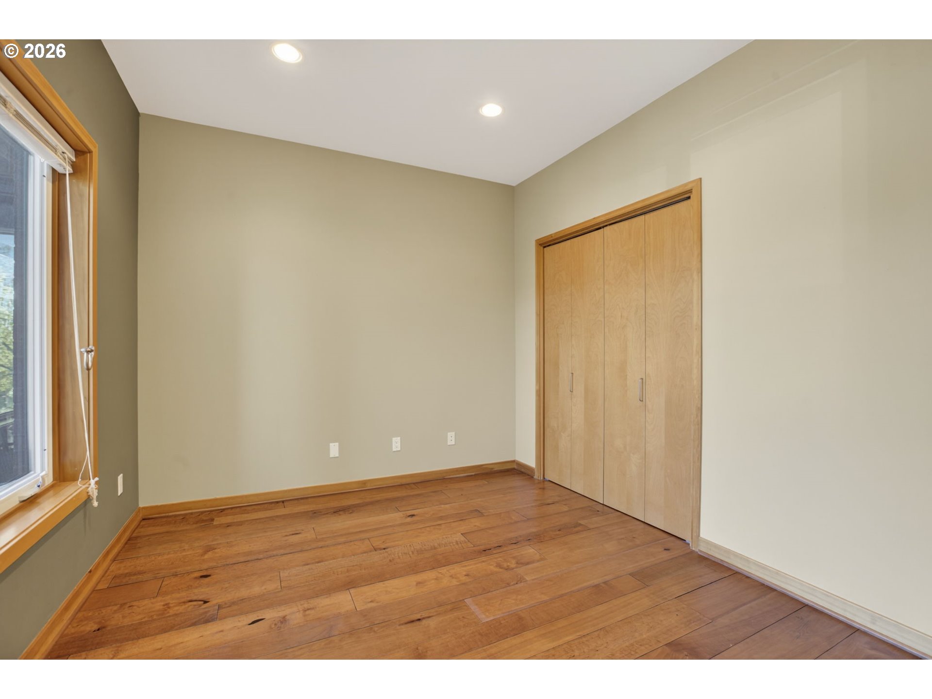 300 W 8th St 324 Property Photo 11