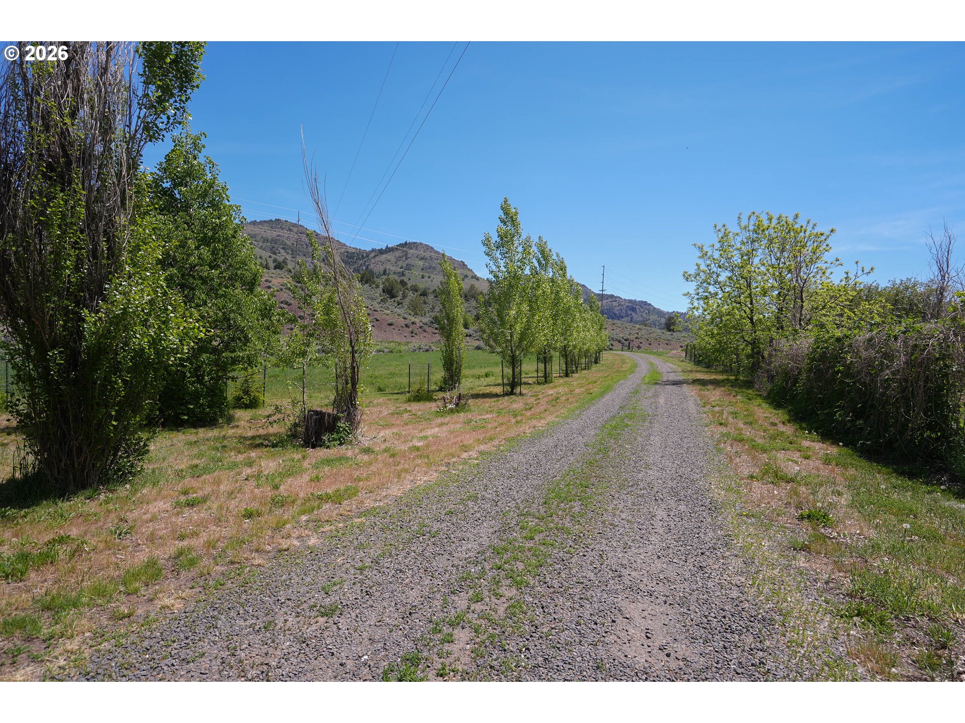 15682 Highway 395 Property Photo 2