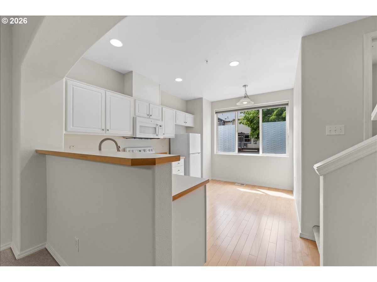 13700 Sw Scholls Ferry Rd 103 Property Photo 13