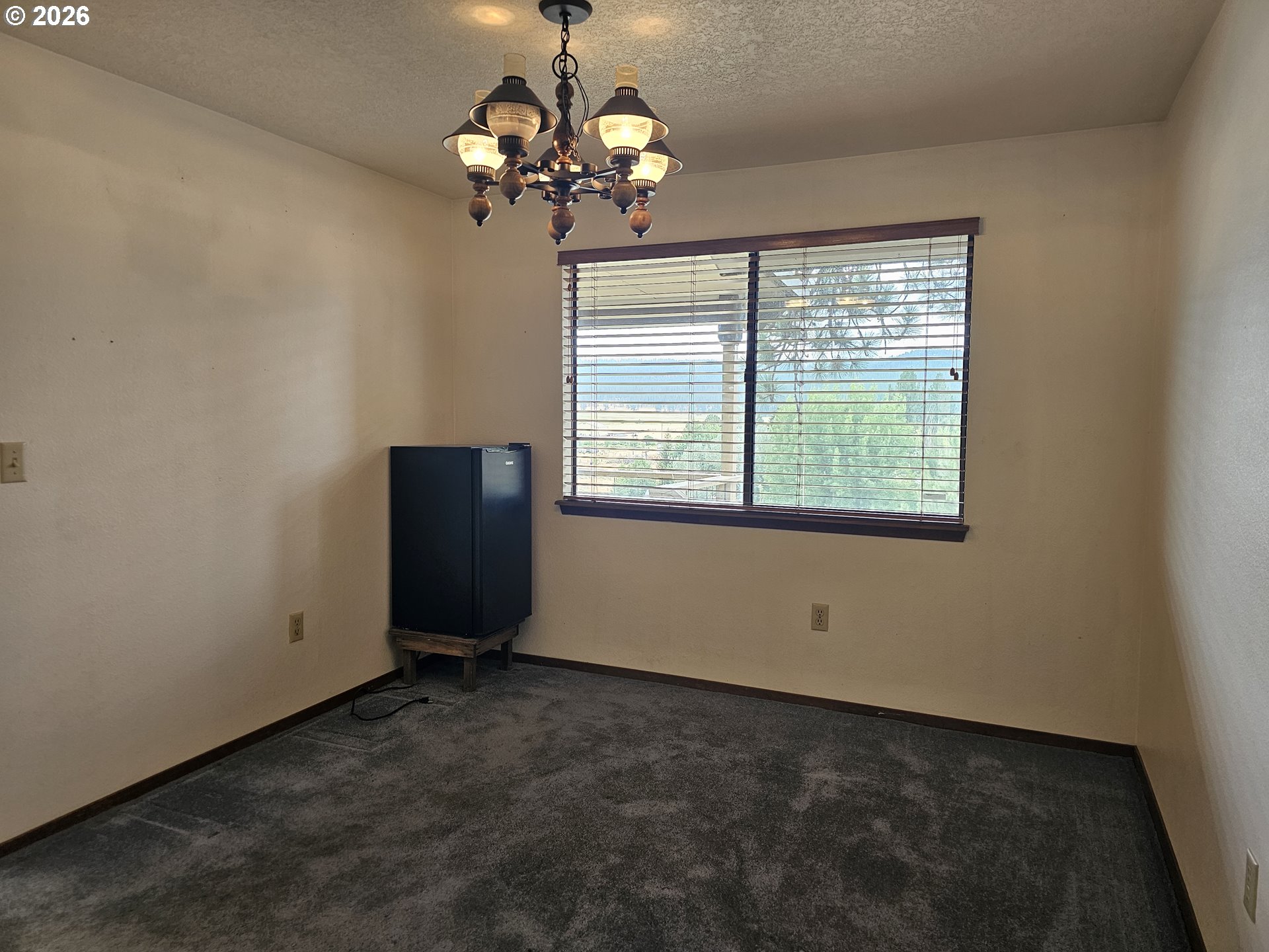 202 E Despain St Property Photo 18