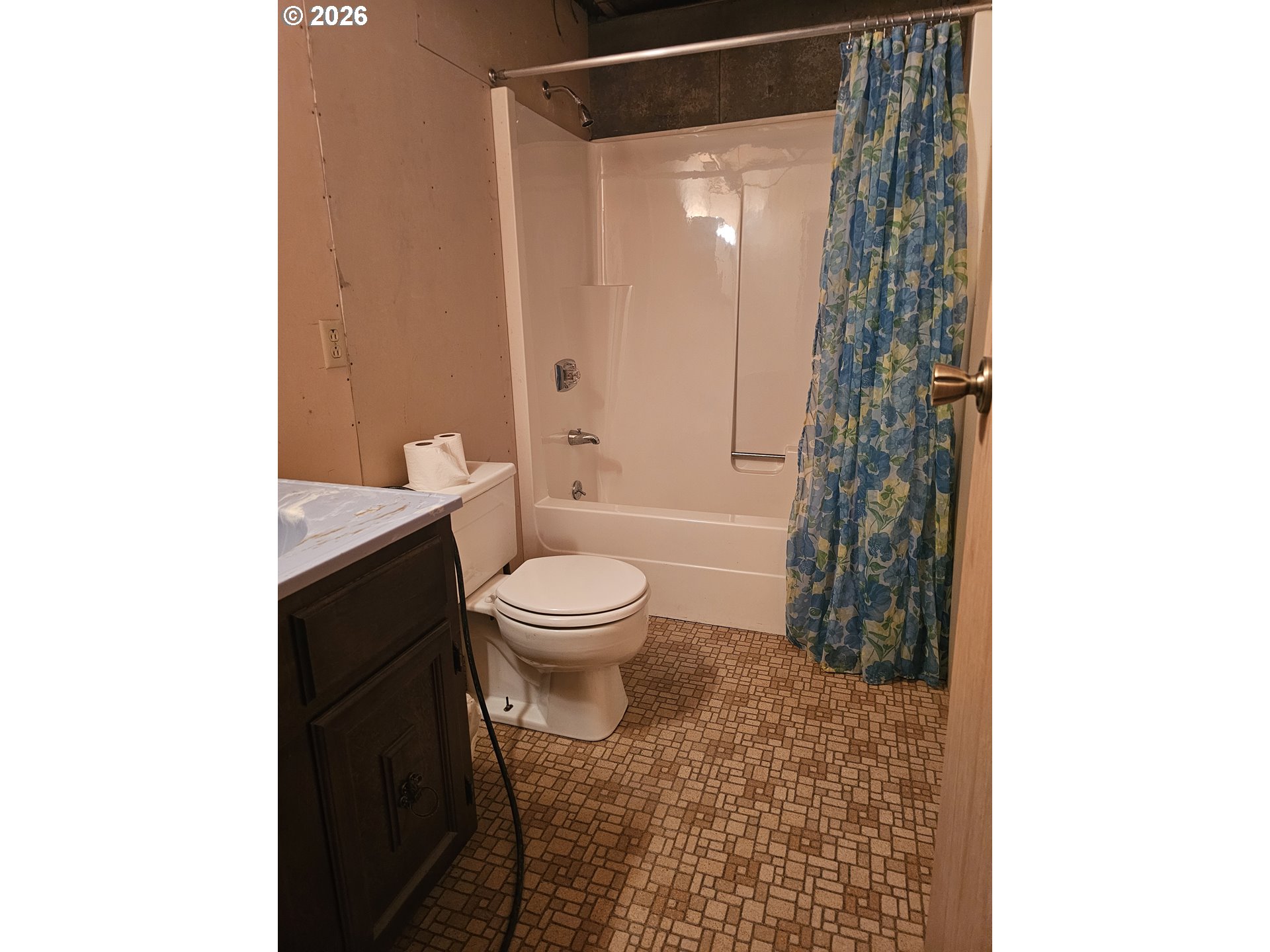 202 E Despain St Property Photo 31