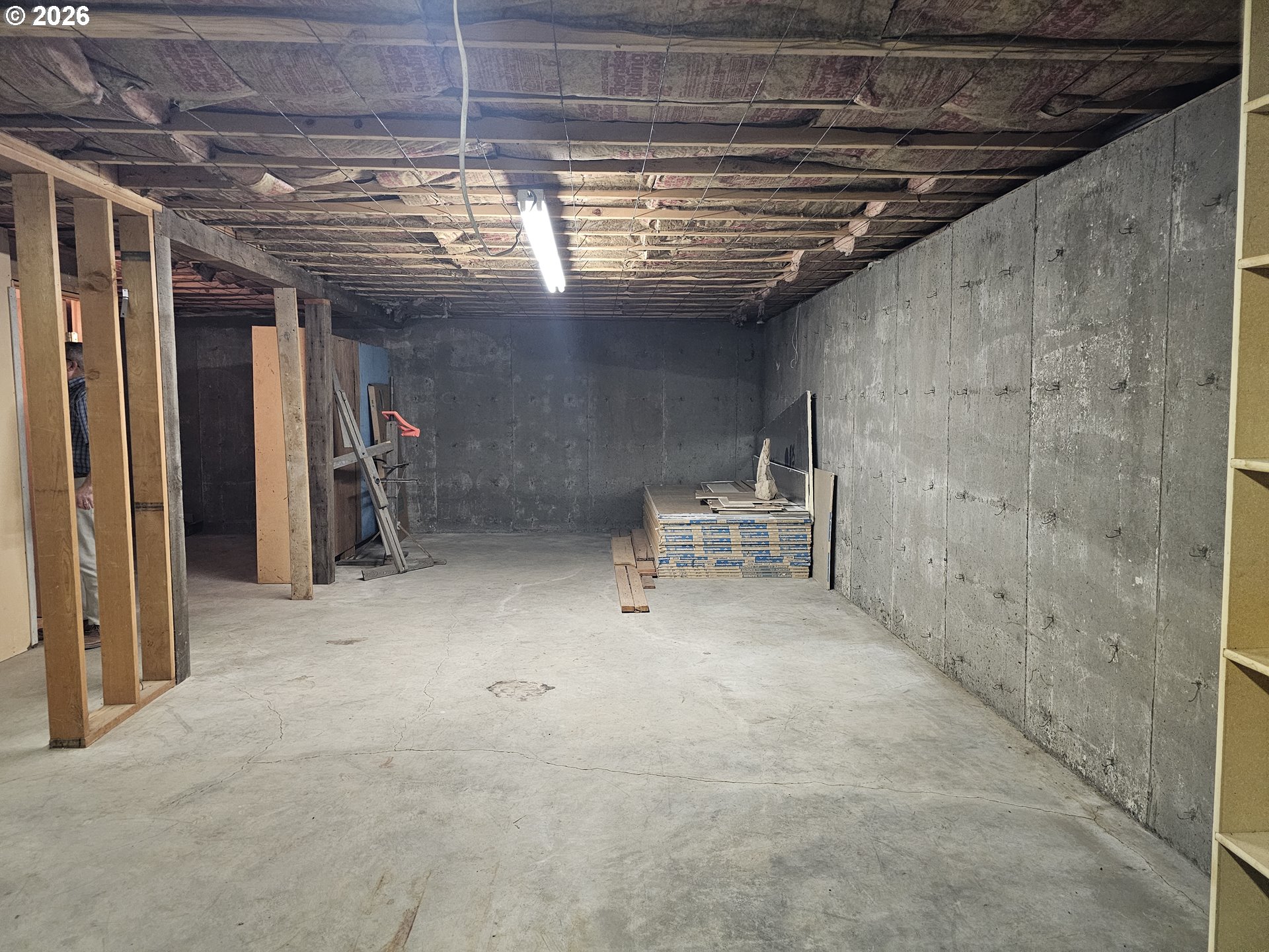202 E Despain St Property Photo 34