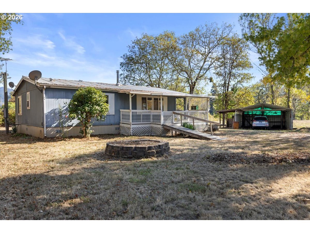 5300 Riddle By Pass Rd Property Photo 2