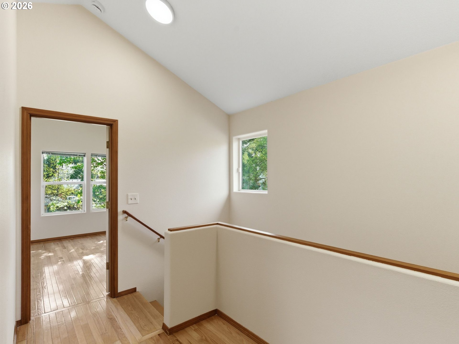 9606 N Clarendon Ave Property Photo 18