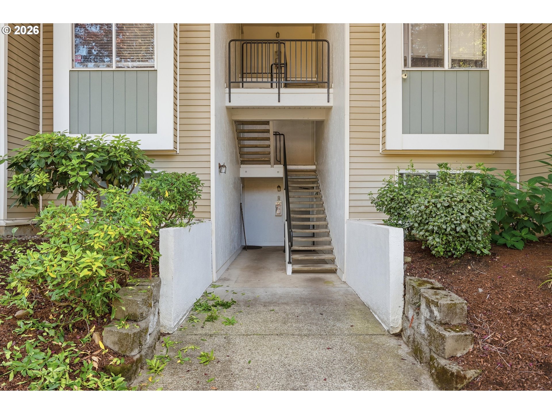 4768 W POWELL BLVD #122 Property Photo 1