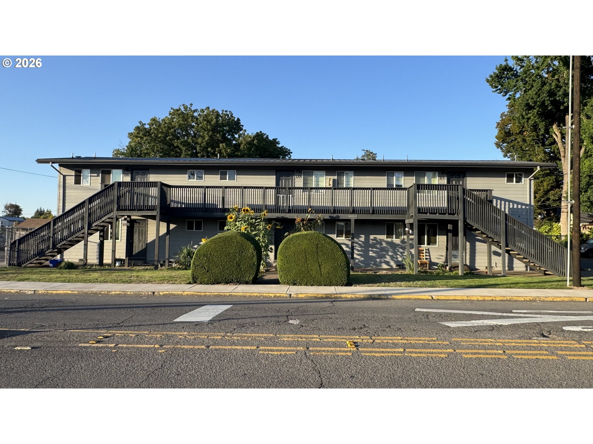 1207 D St Property Photo 1