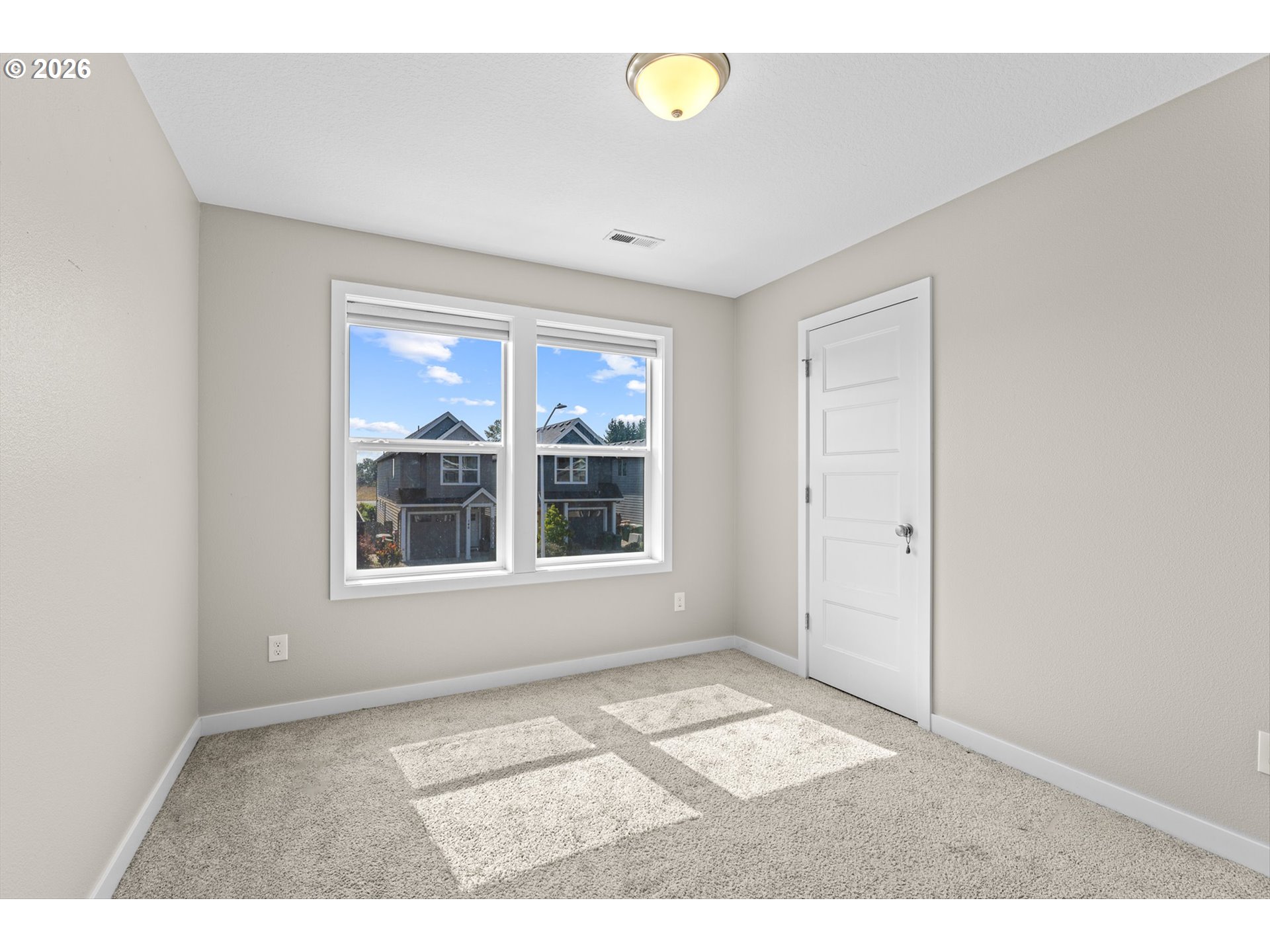 153 E Wayno Way Property Photo 12