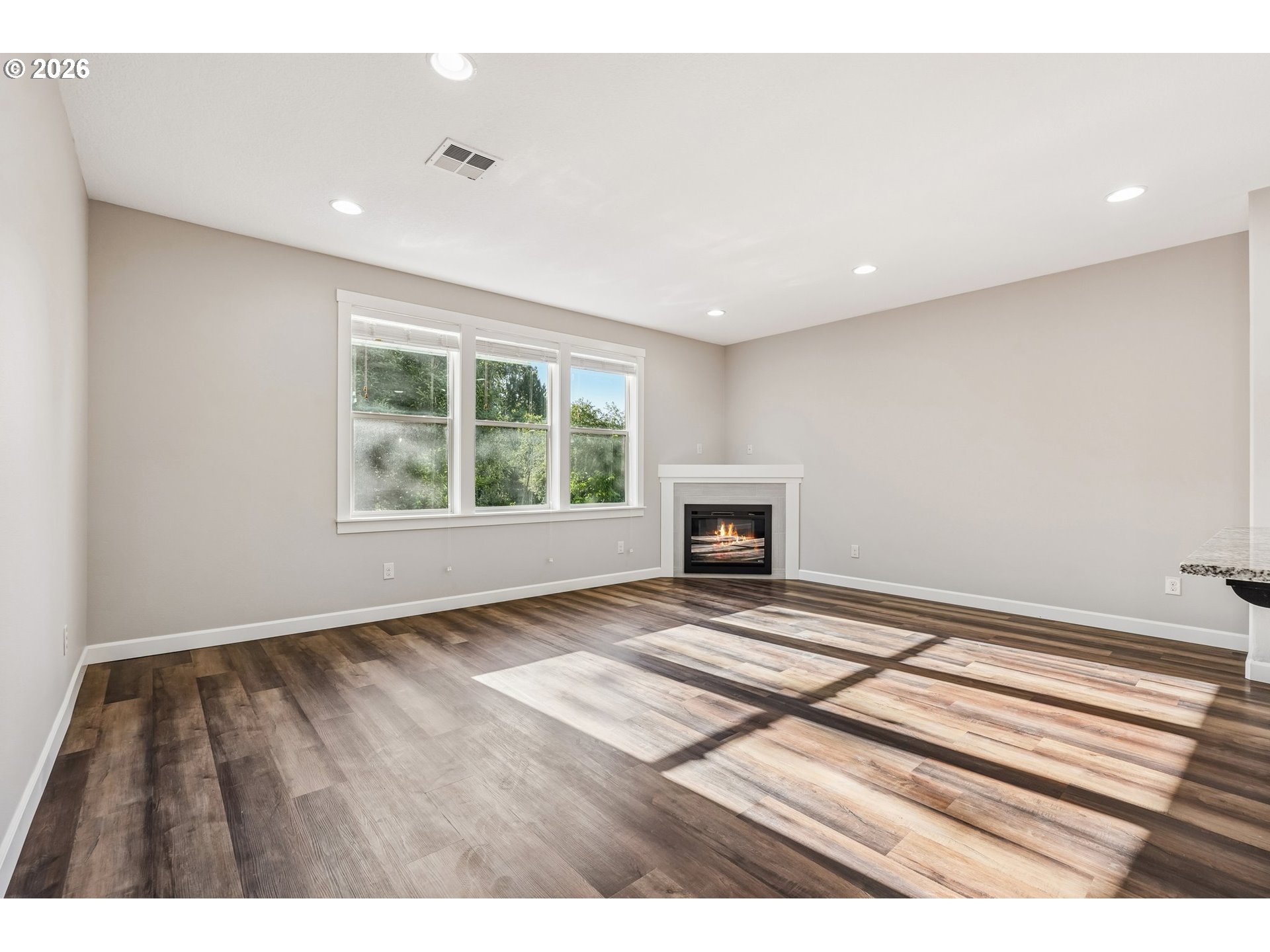 16520 Se 40th Cir Property Photo 4