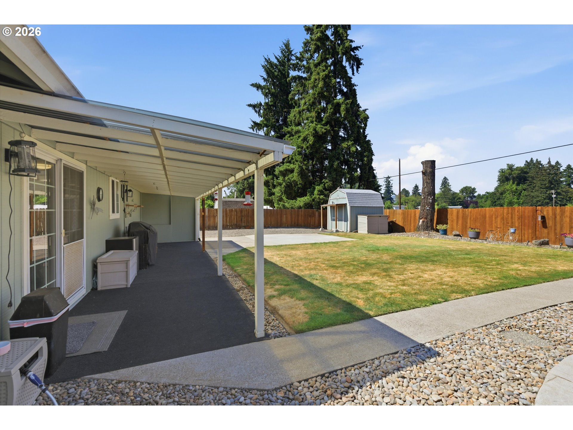 723 Maple St Property Photo 32