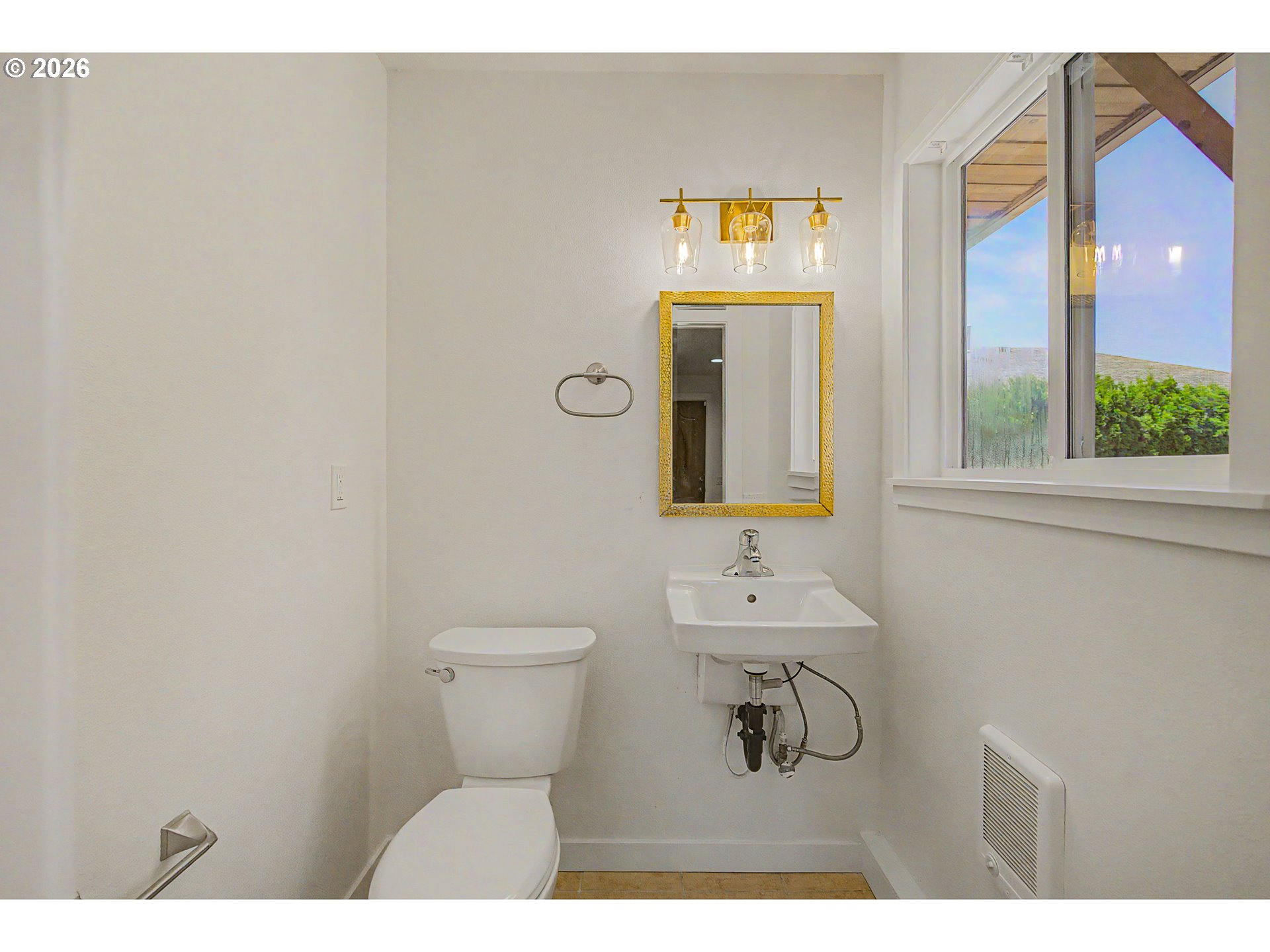1315 N Locust St Property Photo 16