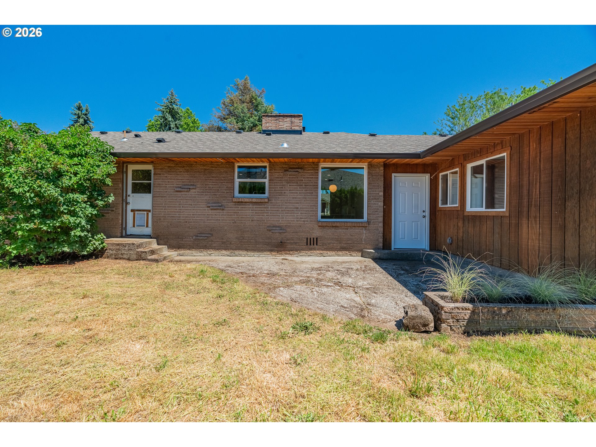 1315 N Locust St Property Photo 33