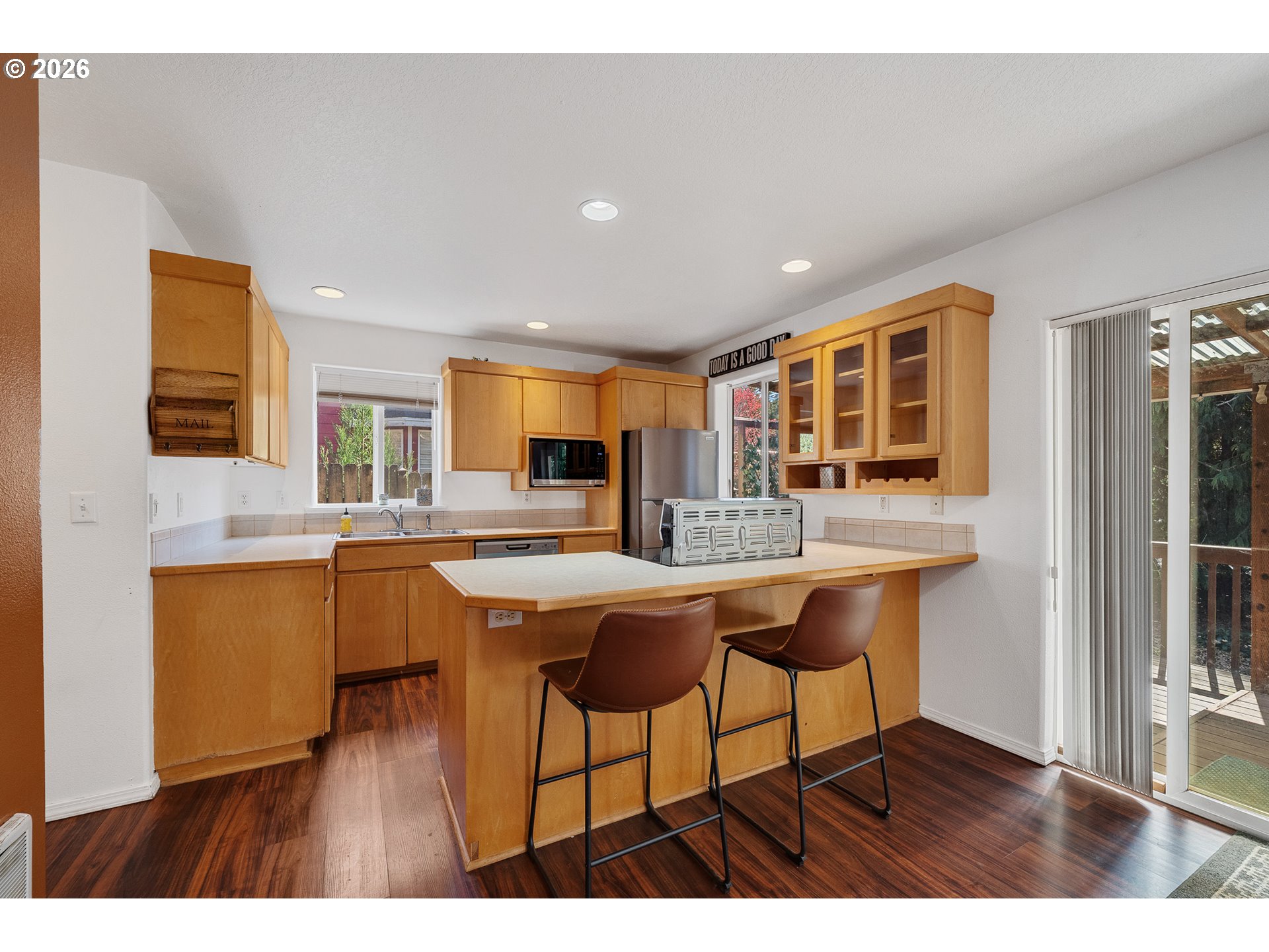 6455 Main St Property Photo 10
