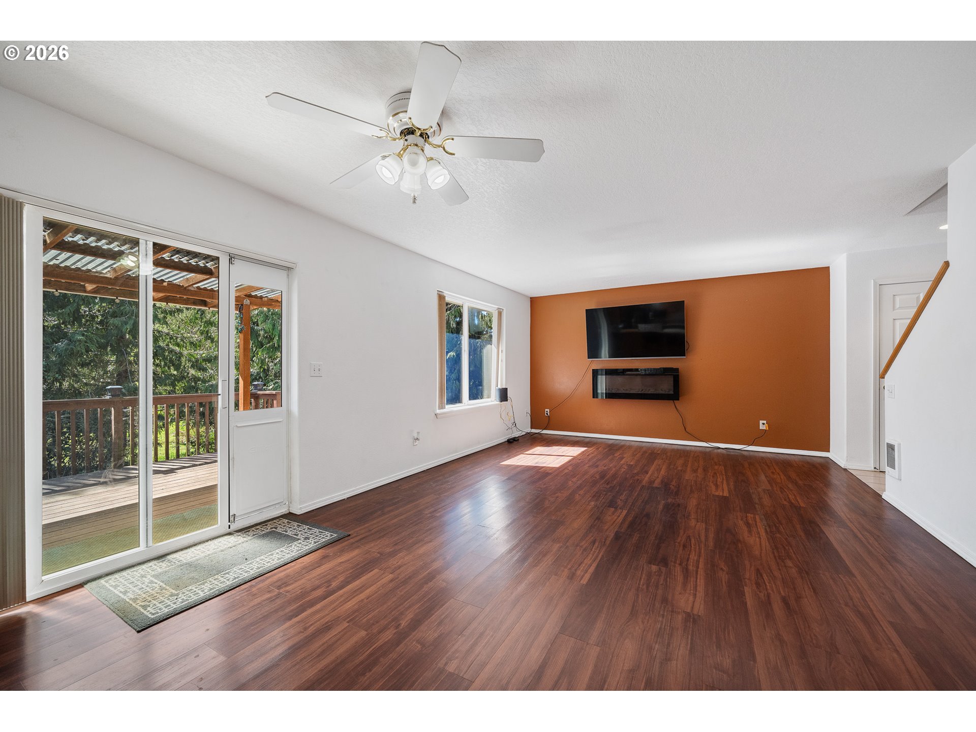 6455 Main St Property Photo 11