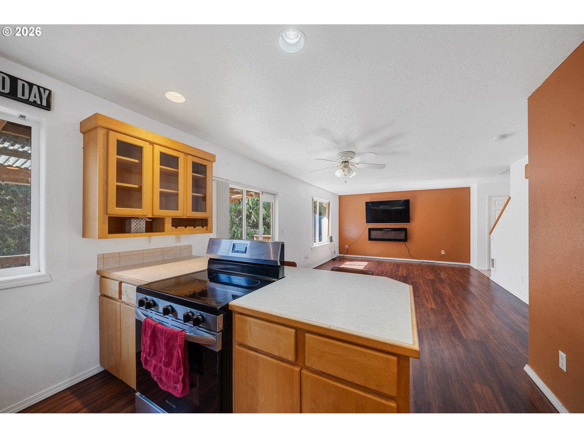 6455 Main St Property Photo 13