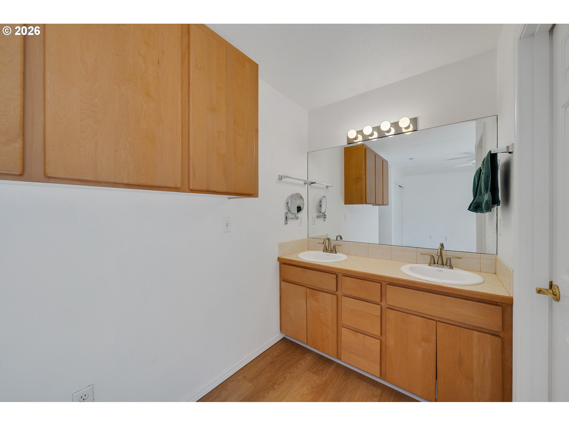 6455 Main St Property Photo 16