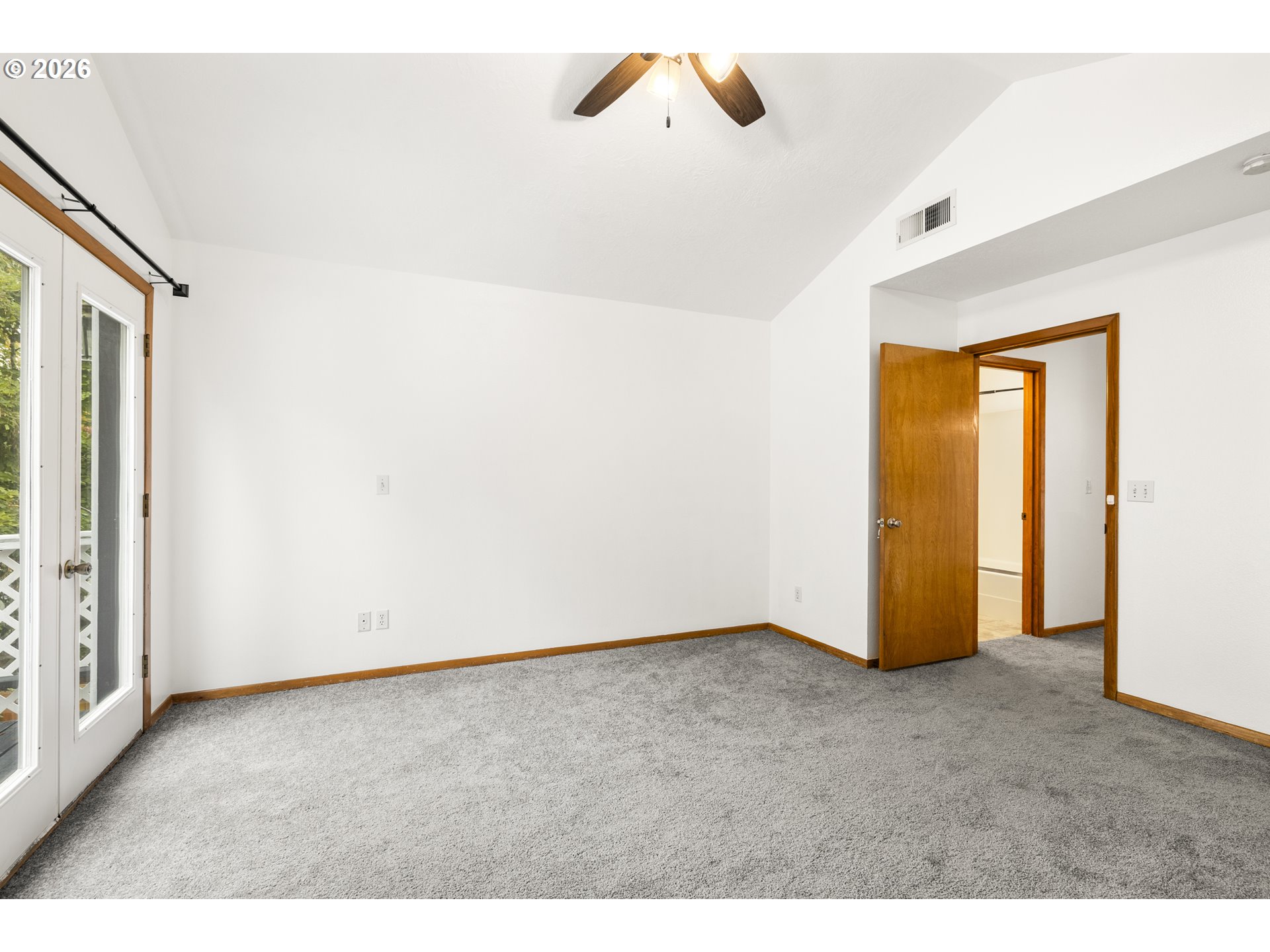 270 Martin Way S Property Photo 16