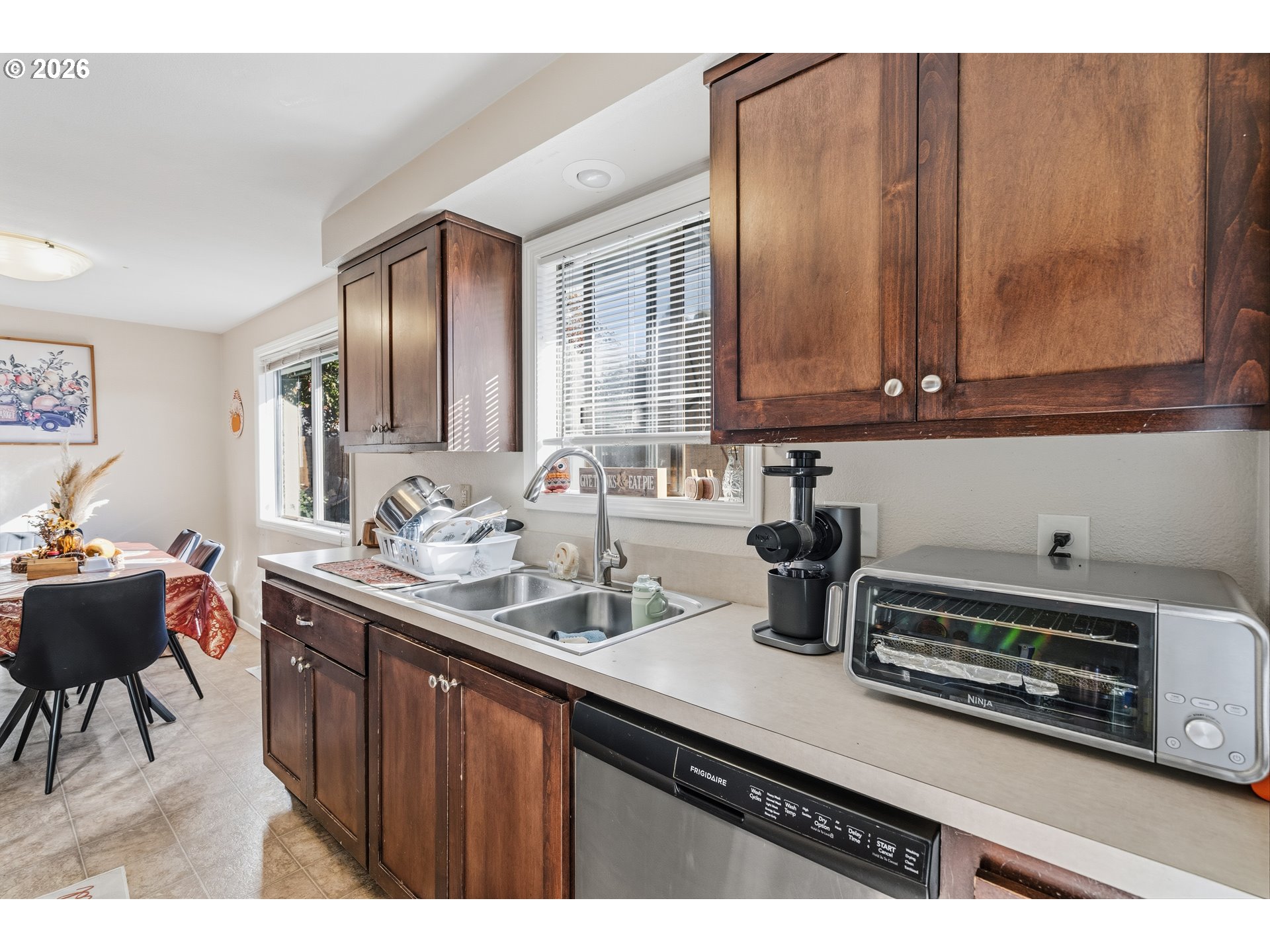 4722 Swegle Rd Property Photo 10