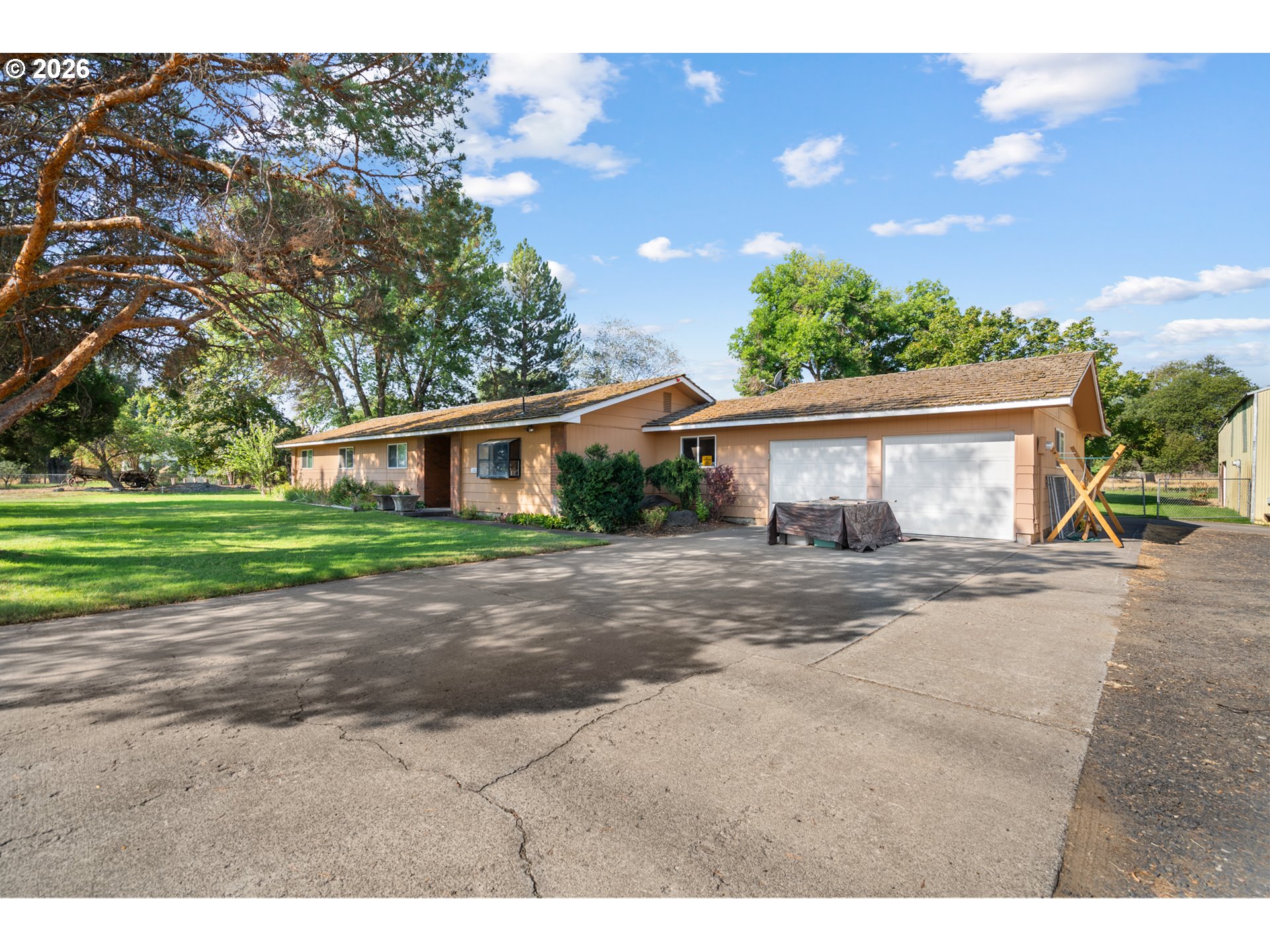 2225 Nw Geer Rd Property Photo 1