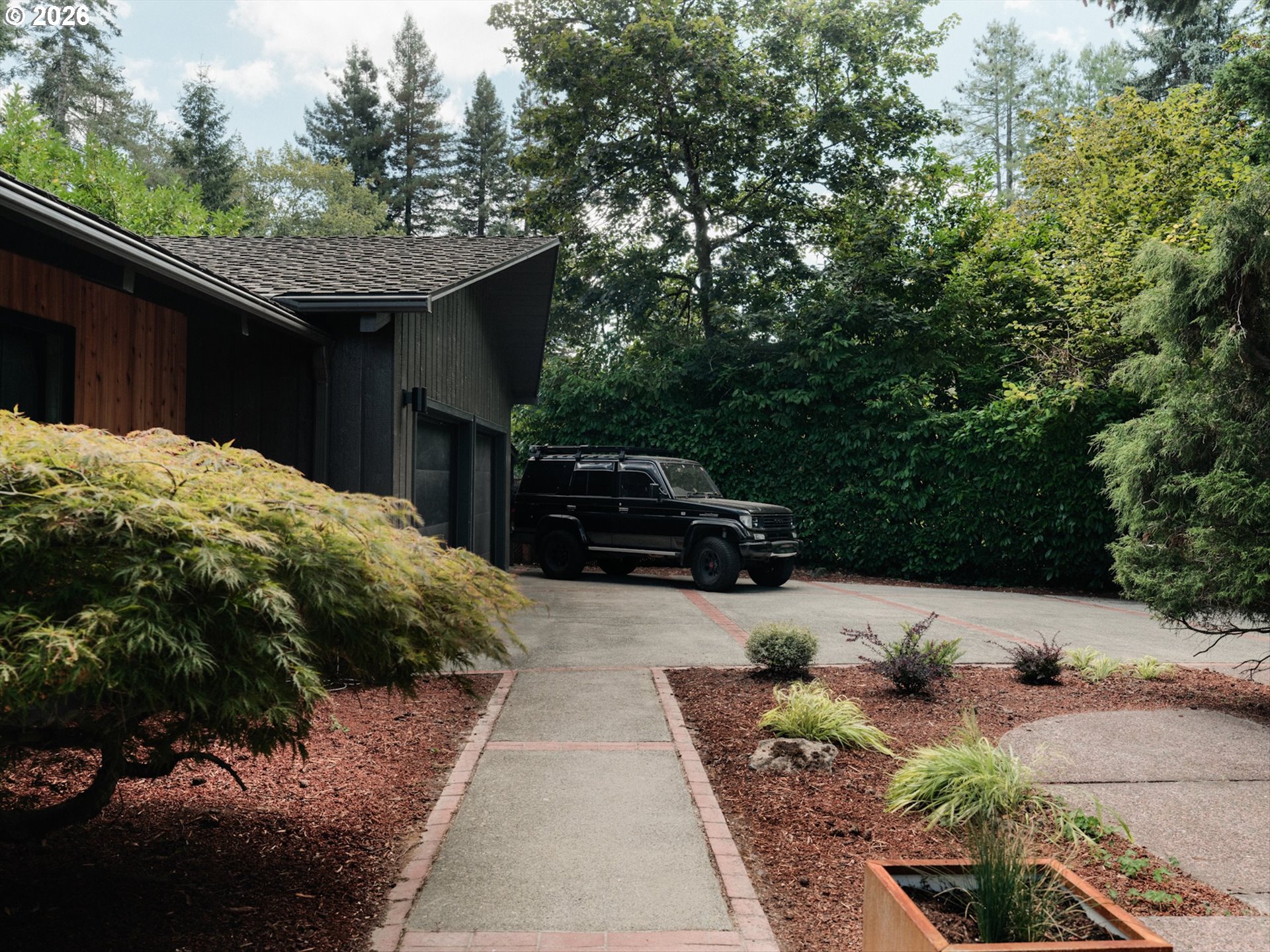 5100 Sw Laurelwood Ave Property Photo 1