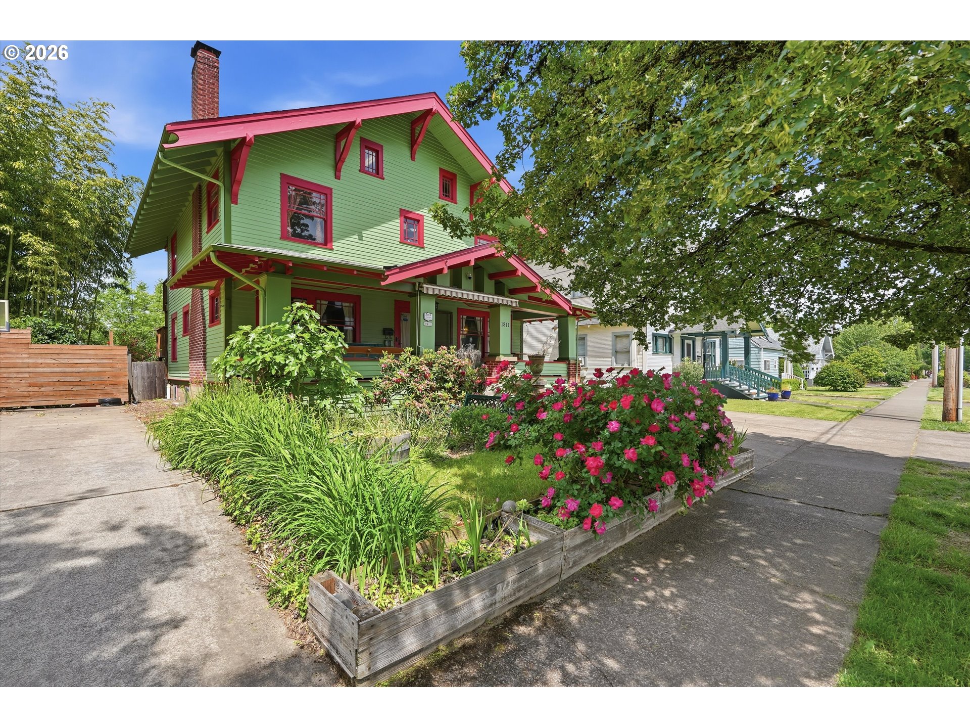 1811 21st Ave Property Photo 3