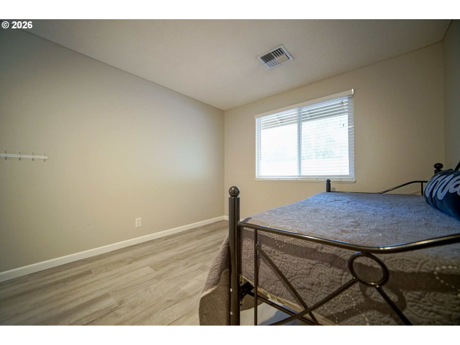 3709 Kevington Ave Property Photo 43