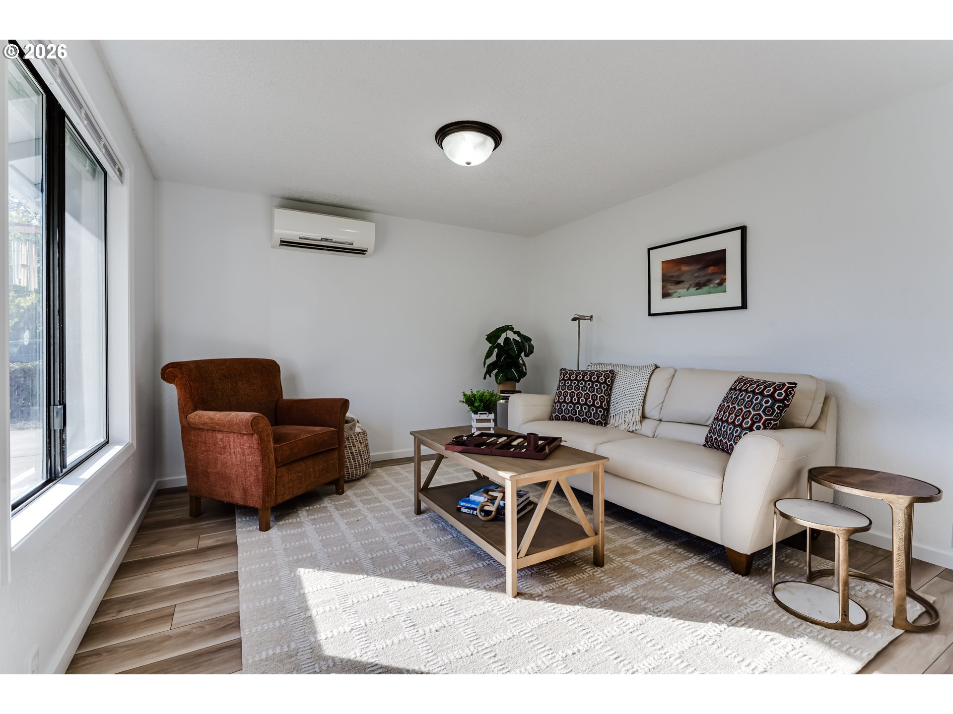 2456 Carbona St Property Photo 4