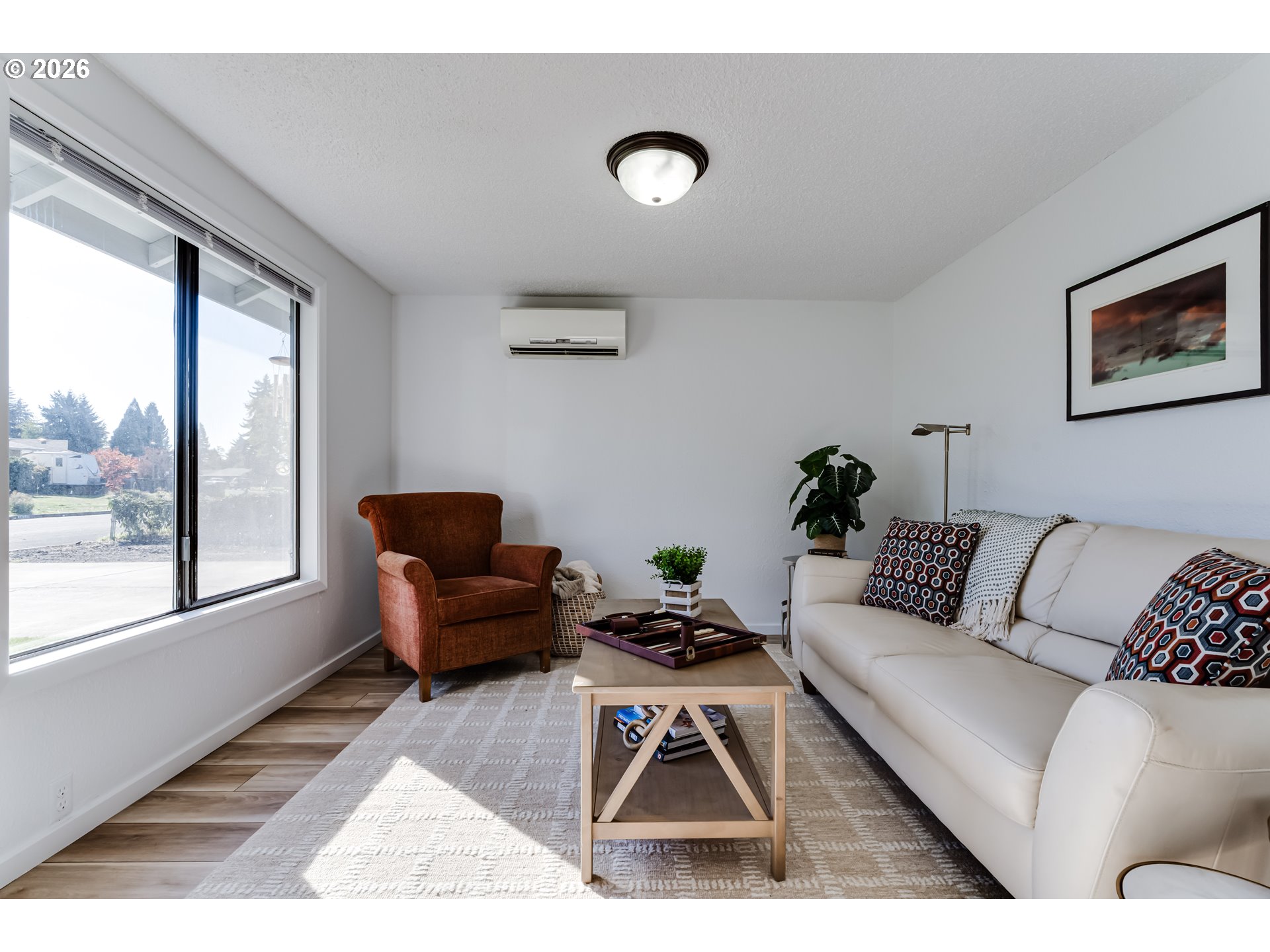 2456 Carbona St Property Photo 5