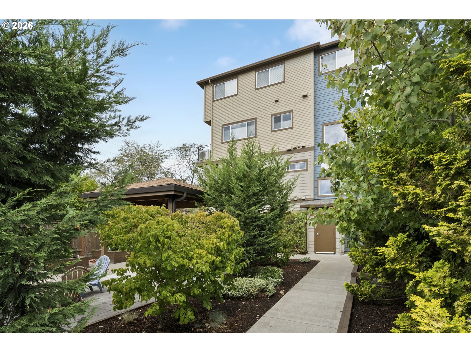 5321 Ne Irving St C Property Photo 1