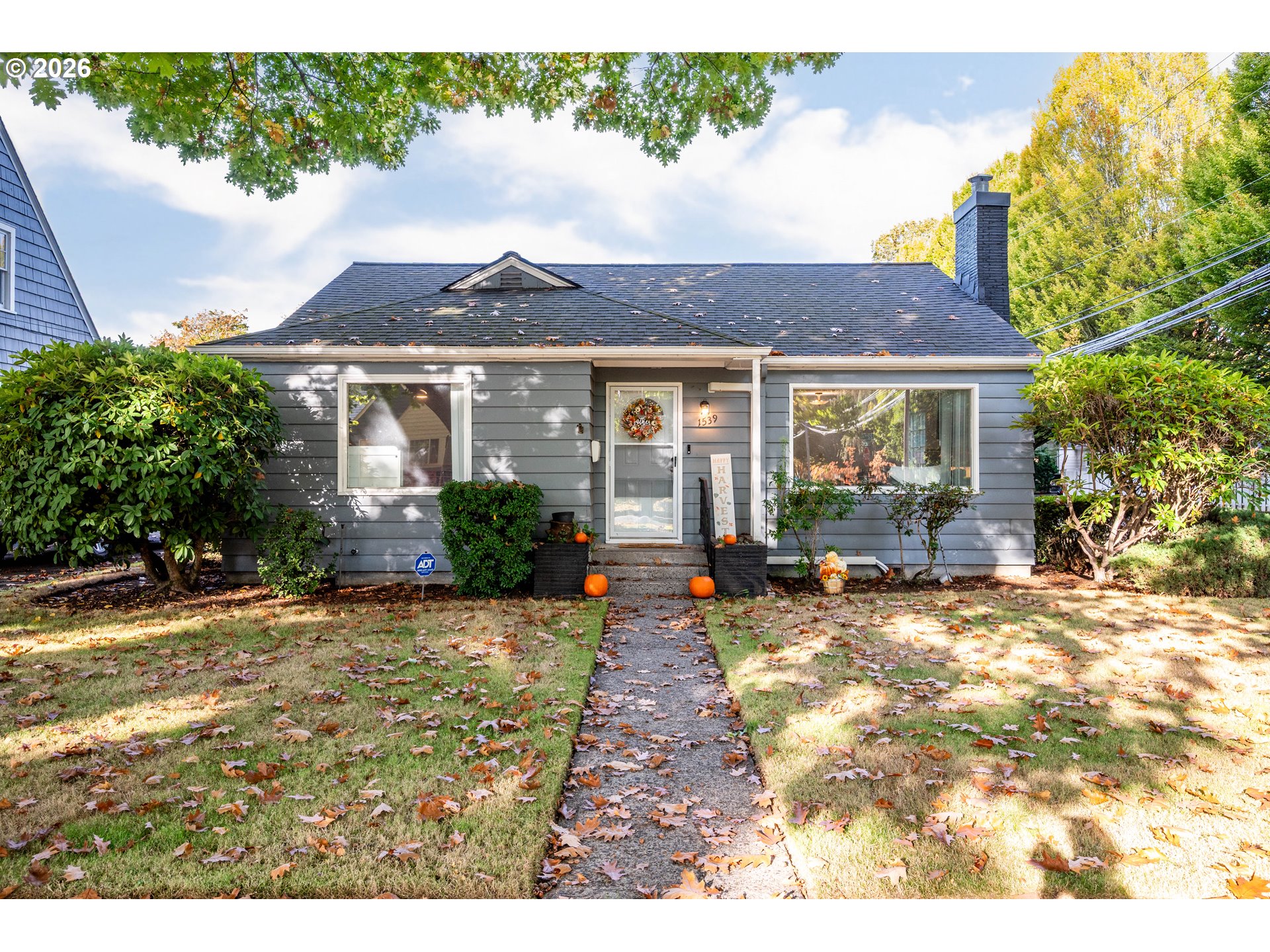 1539 22ND AVE Property Photo 1