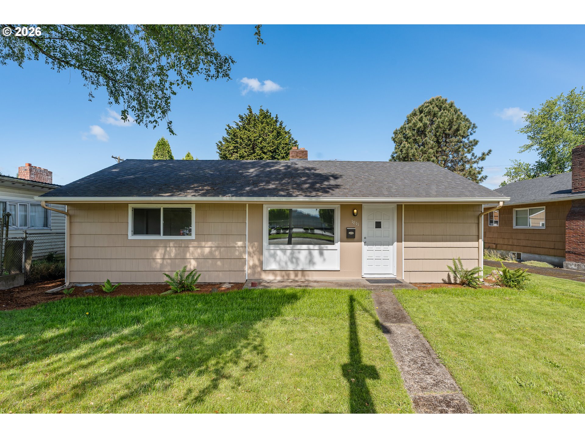 1811 15th Ave Property Photo 1