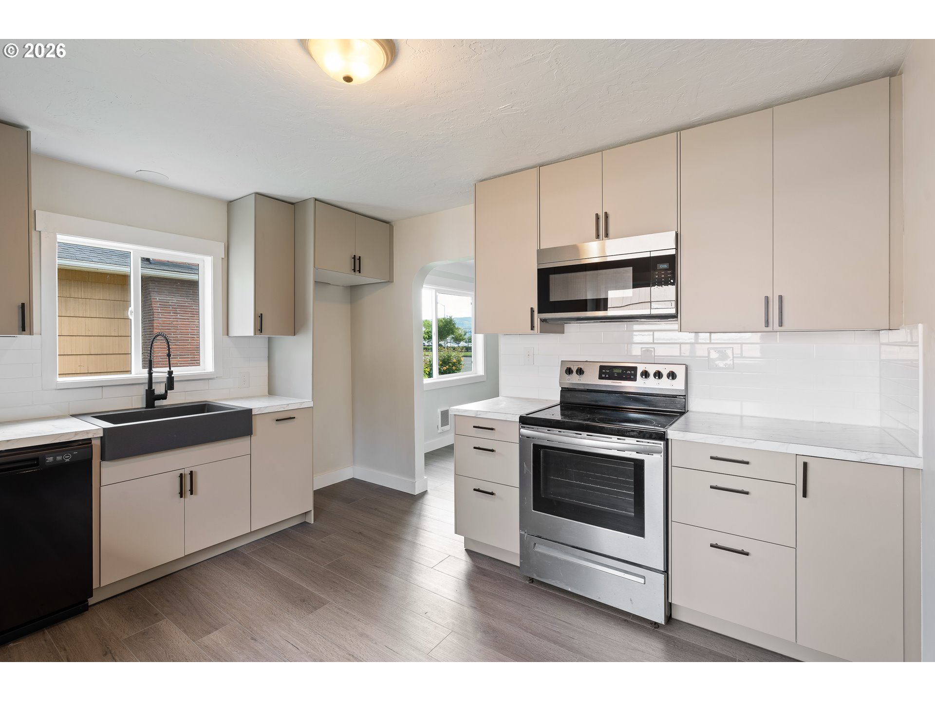 1811 15th Ave Property Photo 7