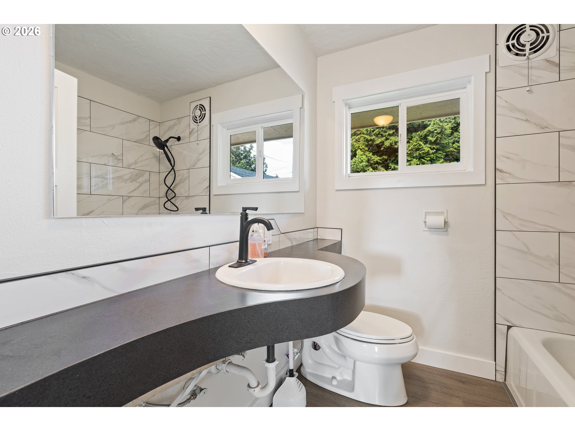 1811 15th Ave Property Photo 14