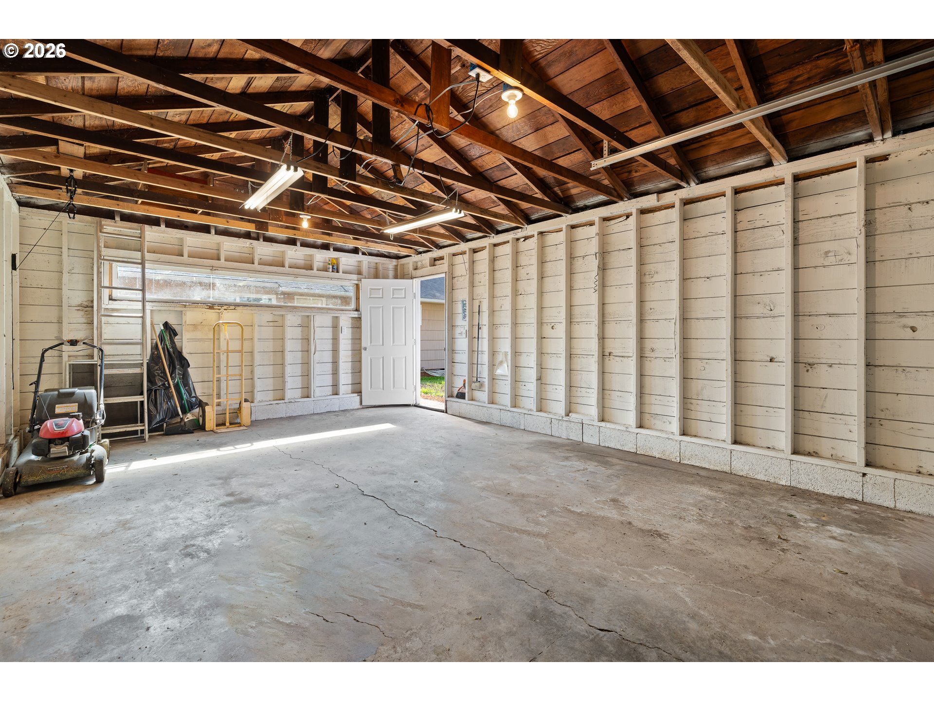 1811 15th Ave Property Photo 19