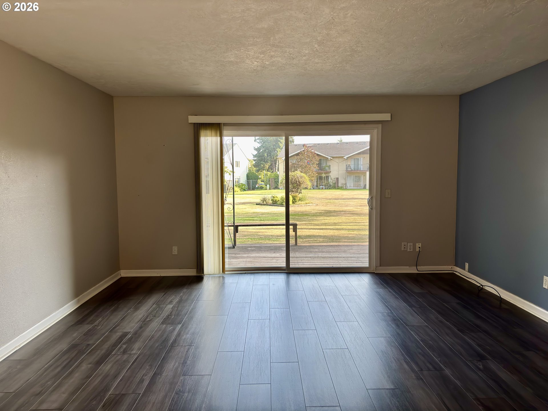 2058 Ne Hogan Dr Property Photo 9
